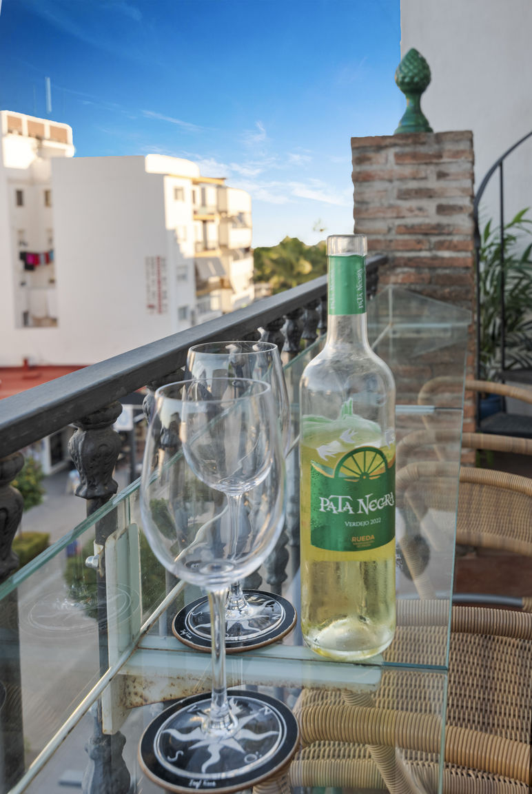 Costarentals Marbella Fantastic Penthouse in downtown San Pedro by Costarentals - Ref M35