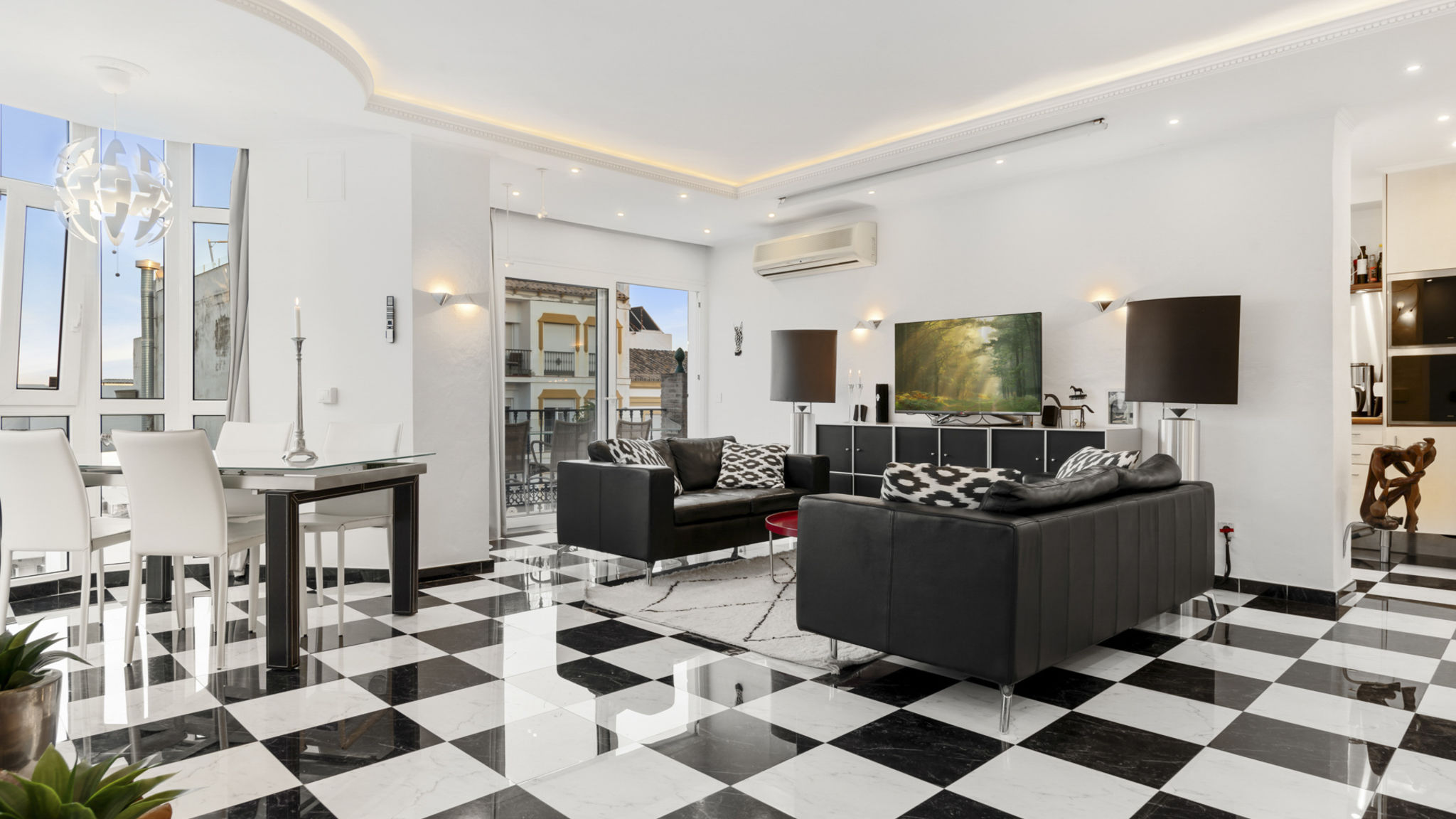 Costarentals Marbella Fantastic Penthouse in downtown San Pedro by Costarentals - Ref M35