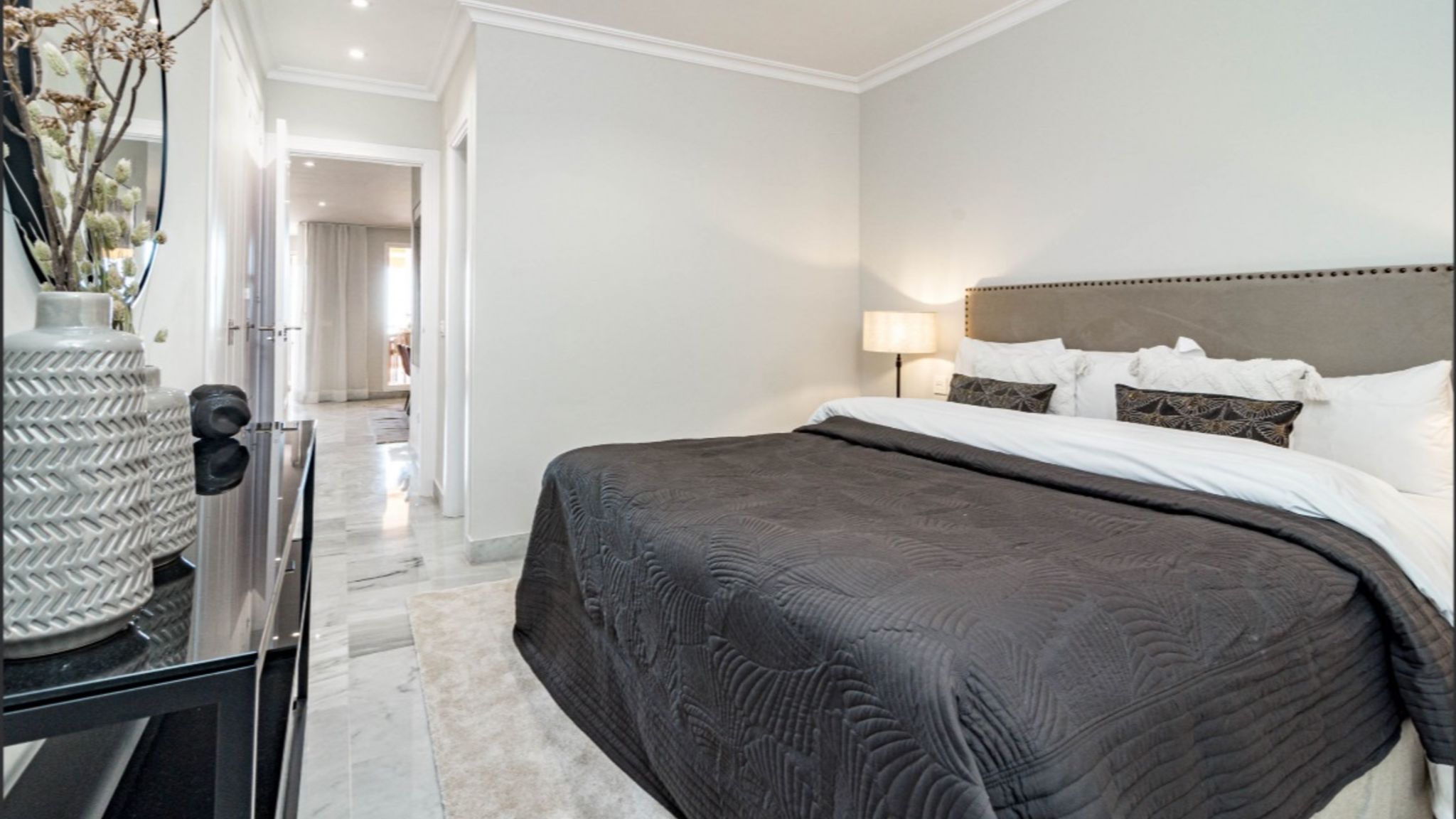Costarentals Marbella Stunning apartment with pool in Marbella by Costarentals - M36