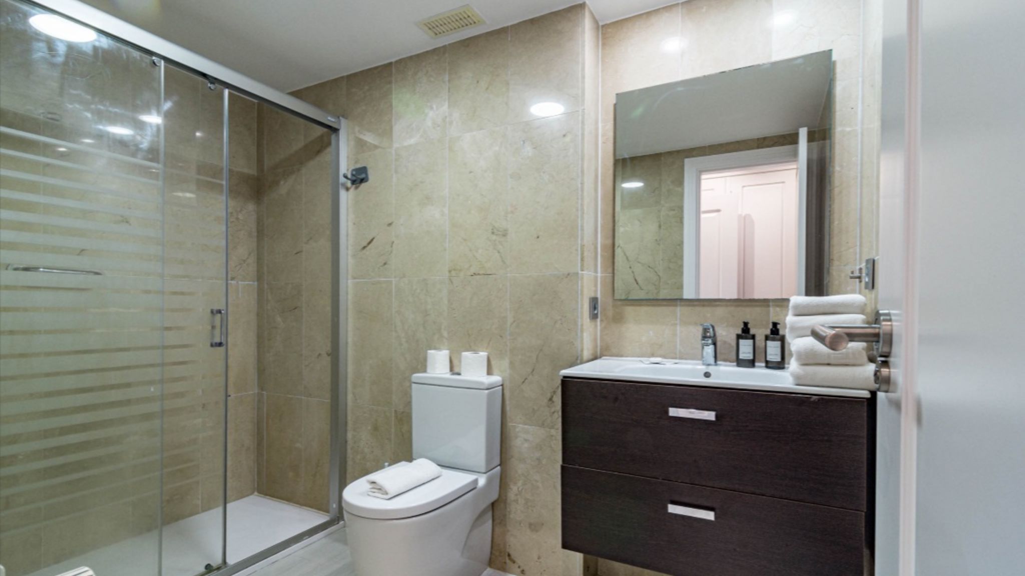 Costarentals Marbella Stunning apartment with pool in Marbella by Costarentals - M36