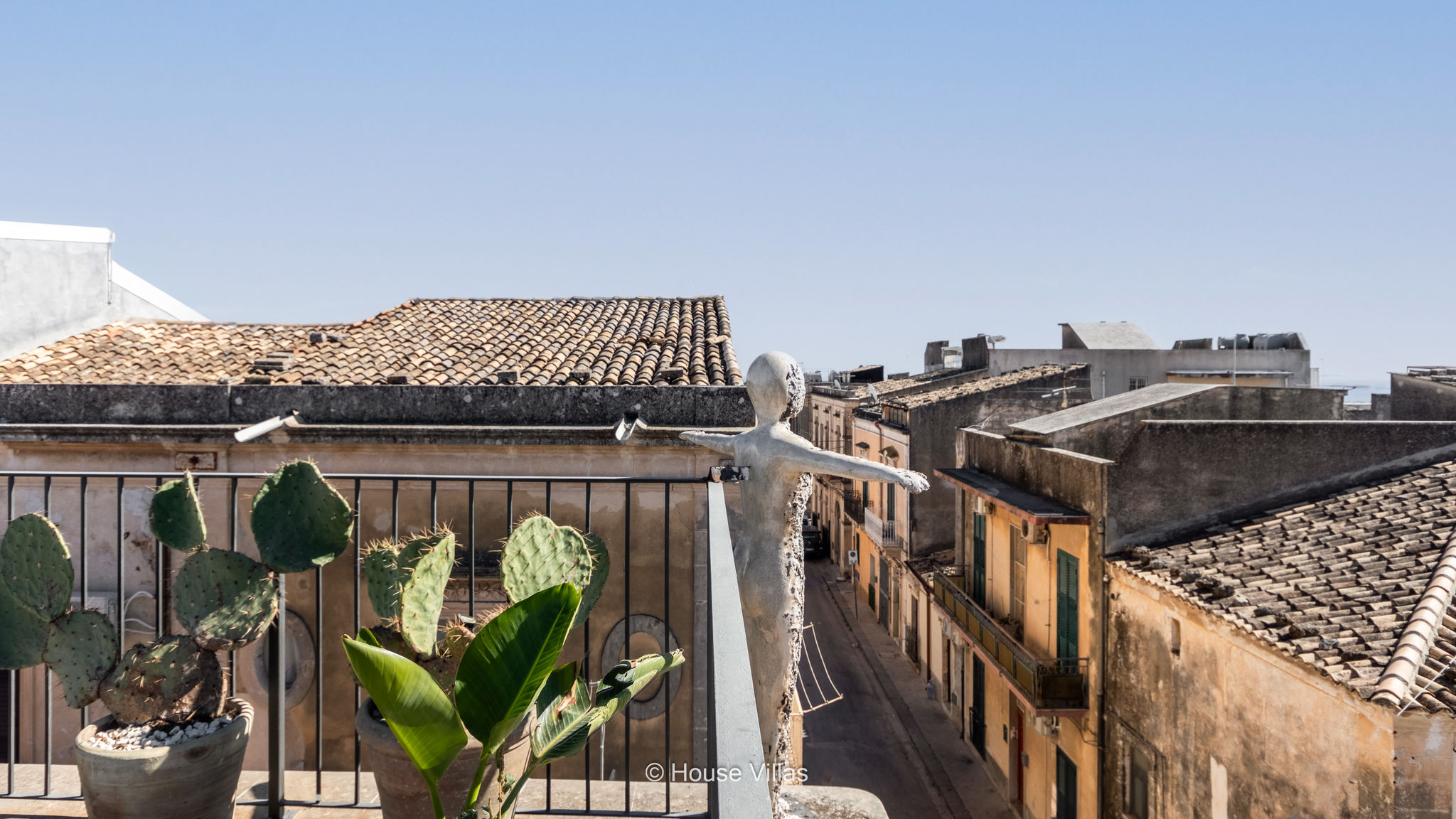 Gala - Lux In Sicily