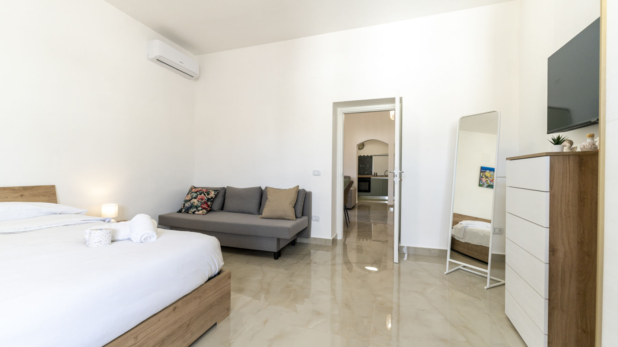 Napoli Vico Santa Margherita a Fonseca 69 Italianway