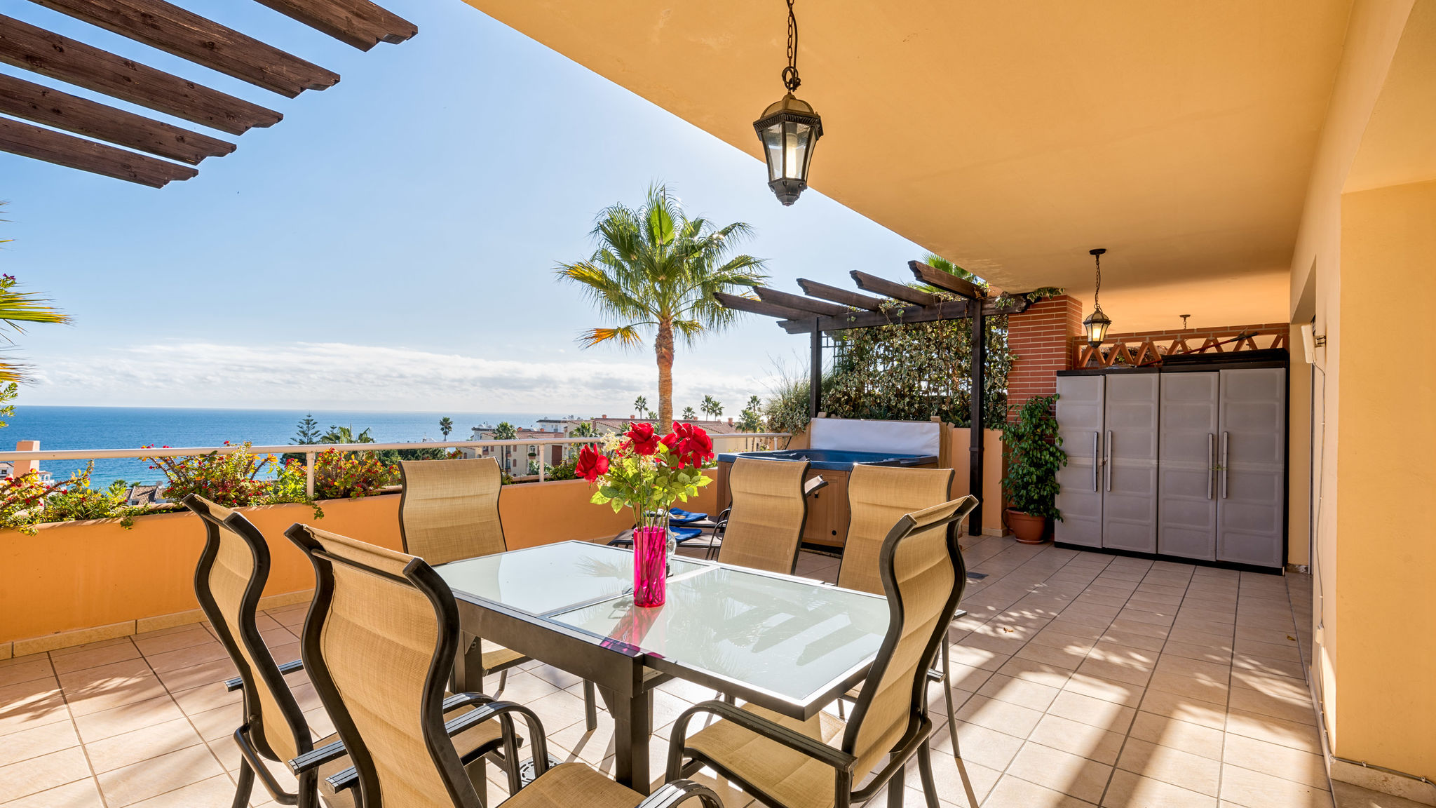 Malibu B5 · Luxury 2BR Condo 3 by Rafleys, ref 246