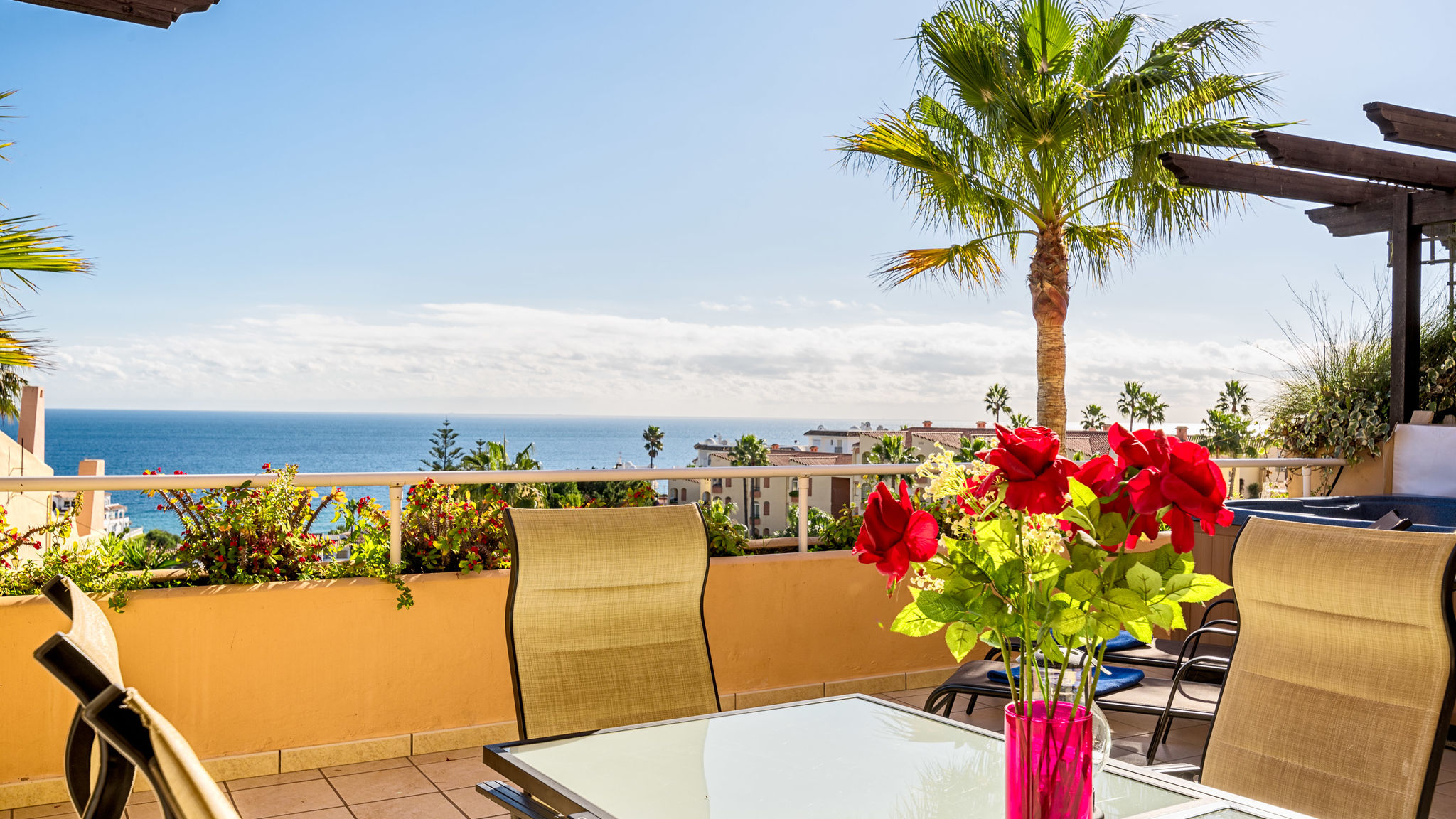 Malibu B5 · Luxury 2BR Condo 3 by Rafleys, ref 246