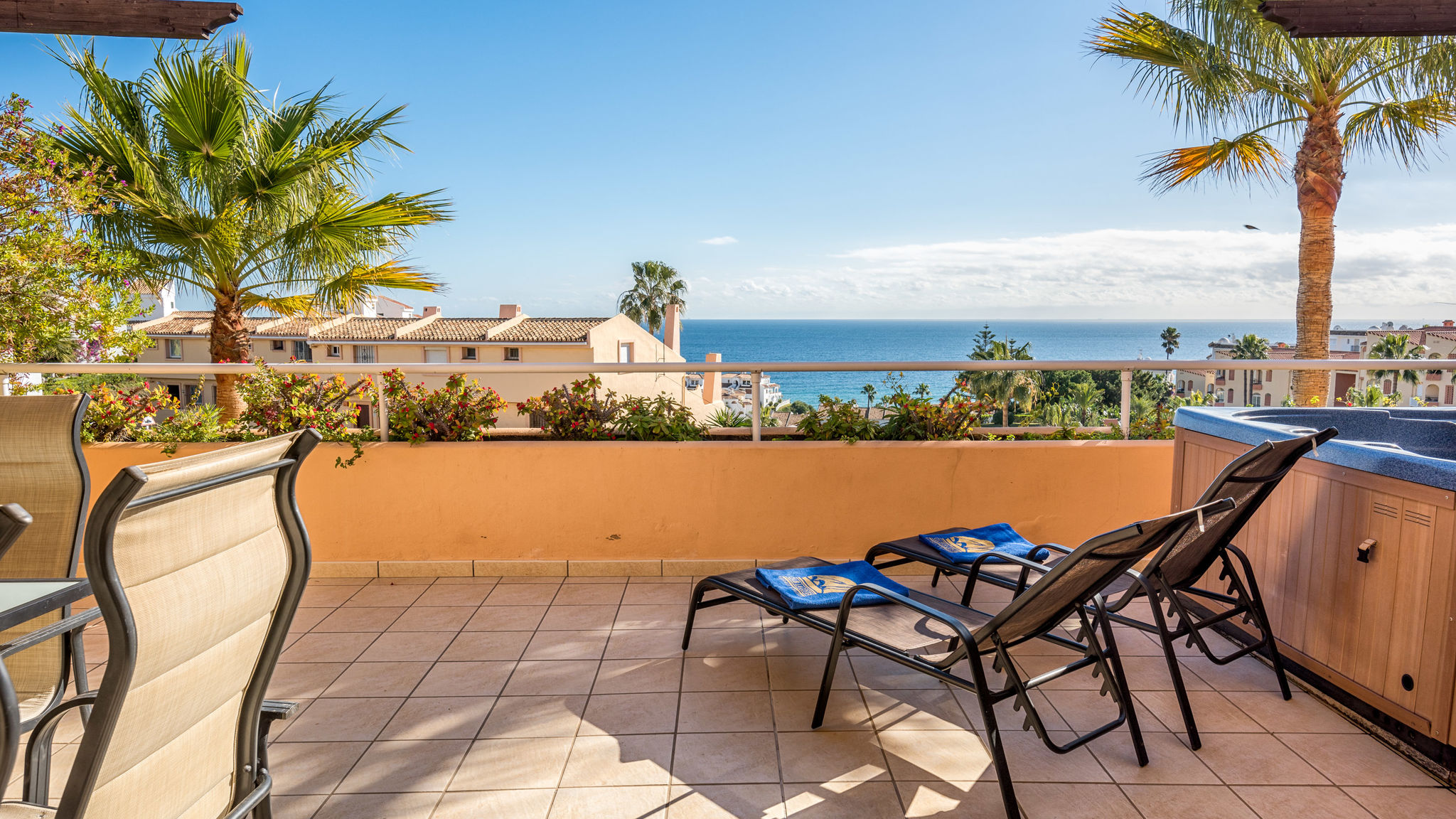 Malibu B5 · Luxury 2BR Condo 3 by Rafleys, ref 246