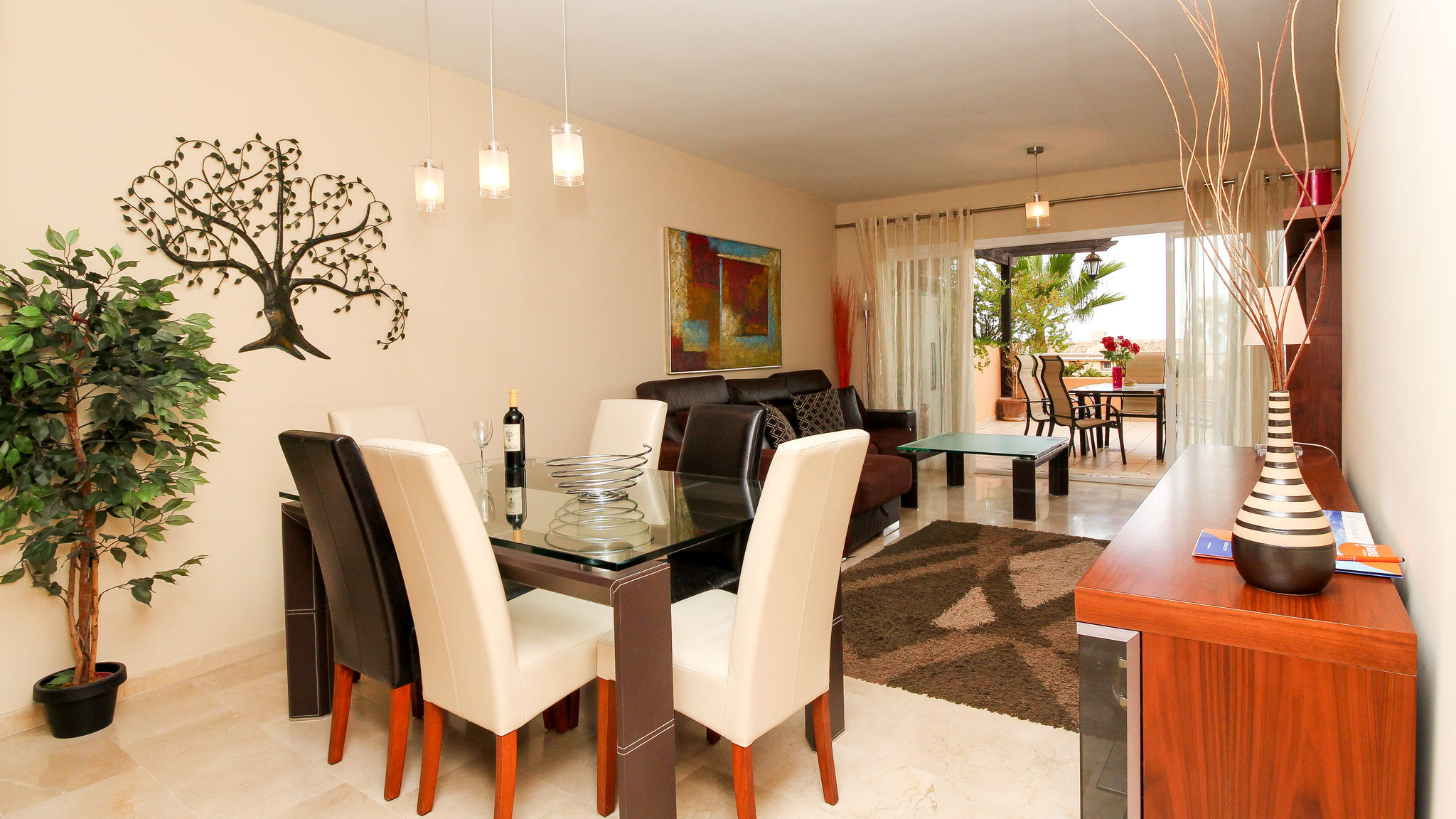 Malibu B5 · Luxury 2BR Condo 3 by Rafleys, ref 246