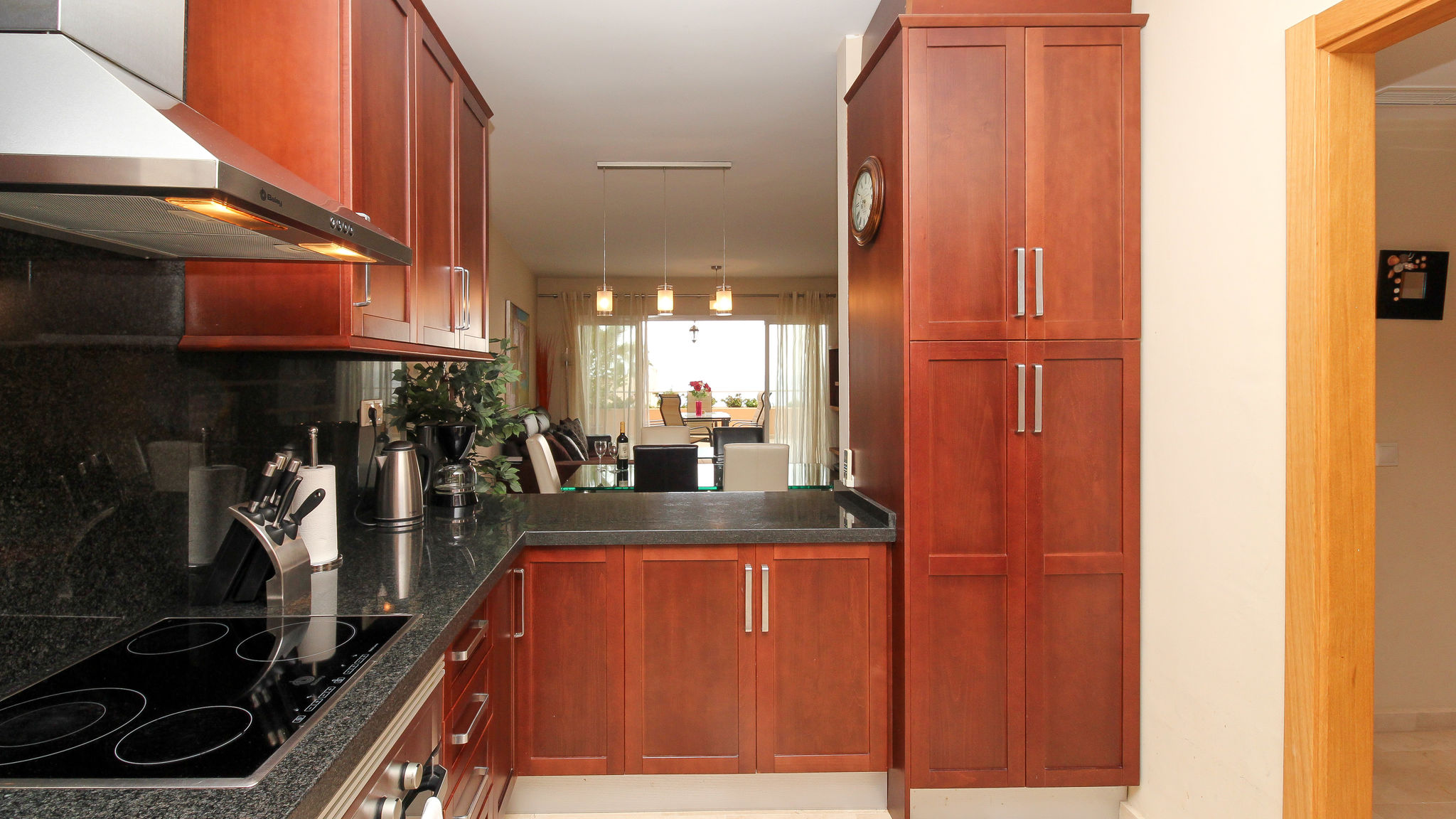 Malibu B5 · Luxury 2BR Condo 3 by Rafleys, ref 246