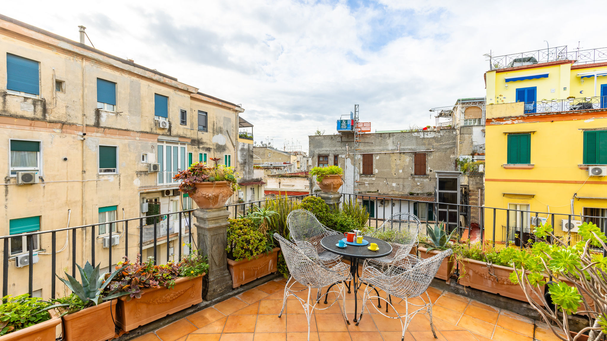 Napoliapartments.it Napoli Santa Chiara Charming House with Terrace at Historical Center