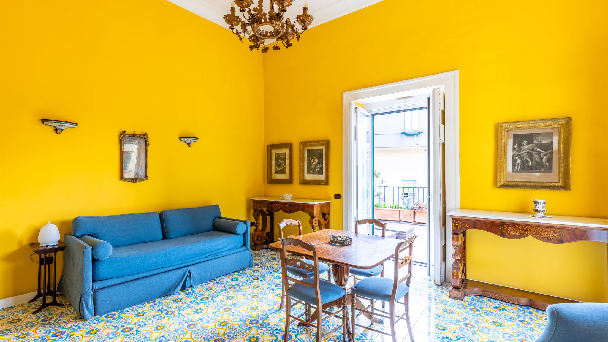 Napoliapartments.it Napoli Santa Chiara Charming House with Terrace at Historical Center