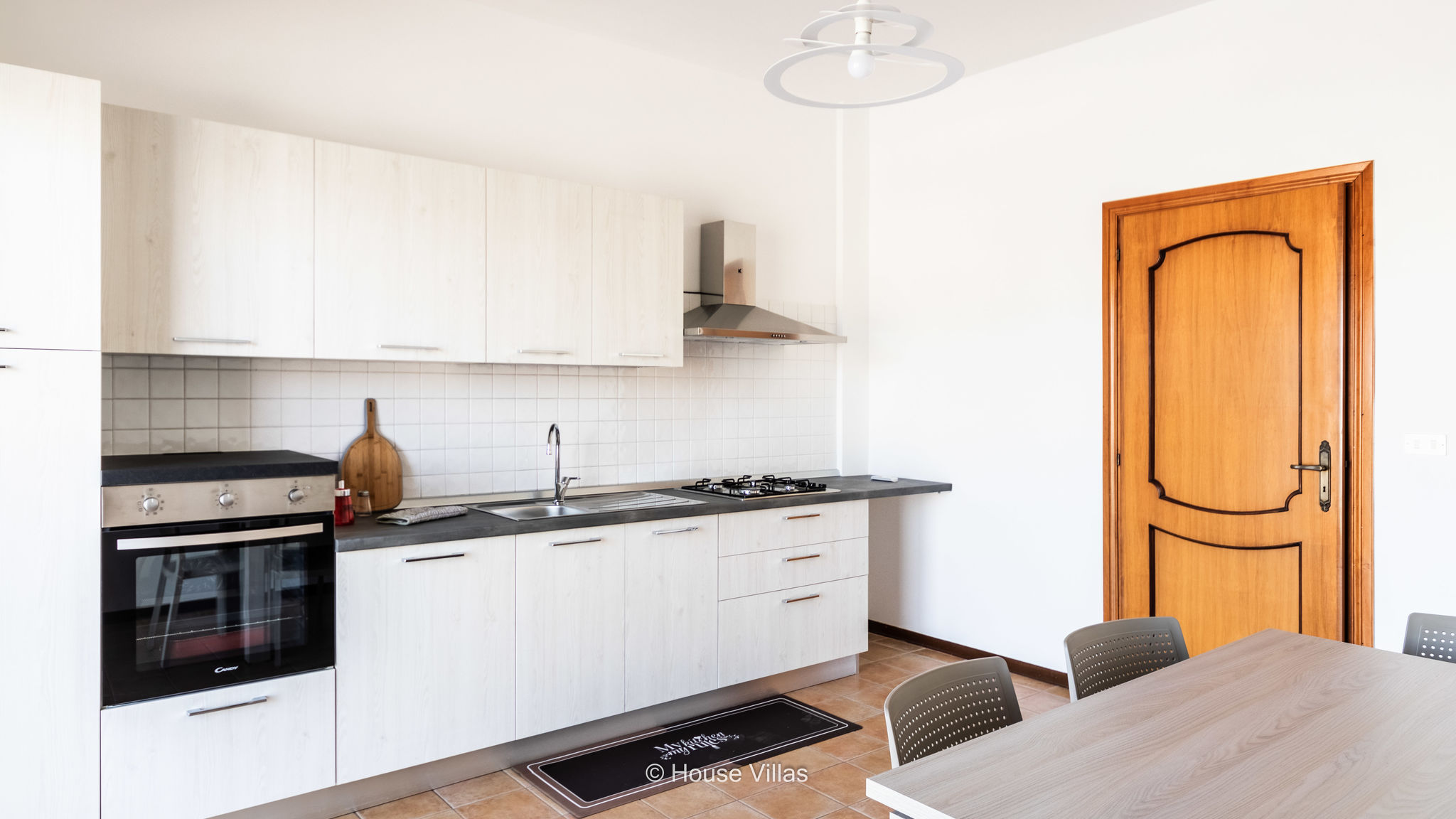Iris Apartment