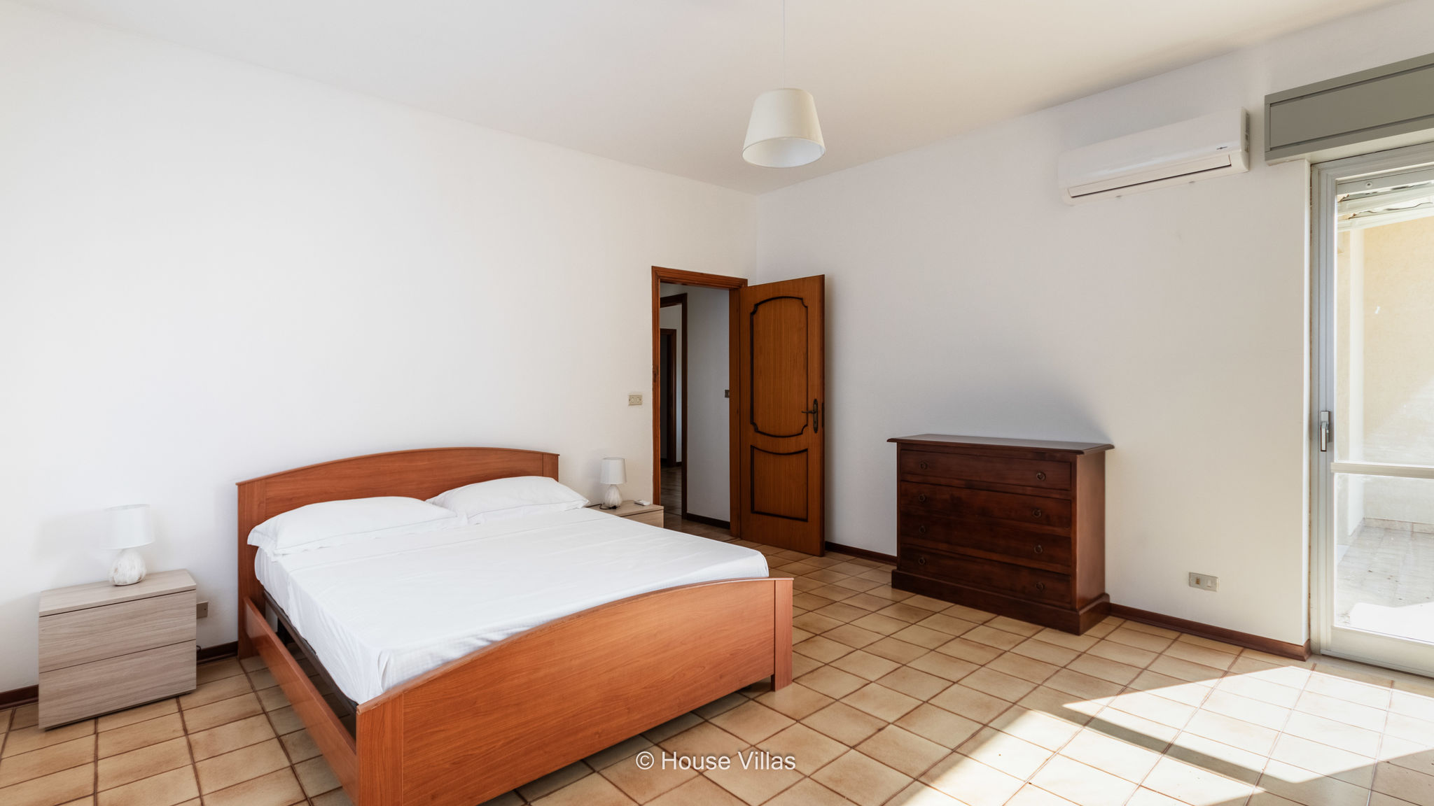 Iris Apartment