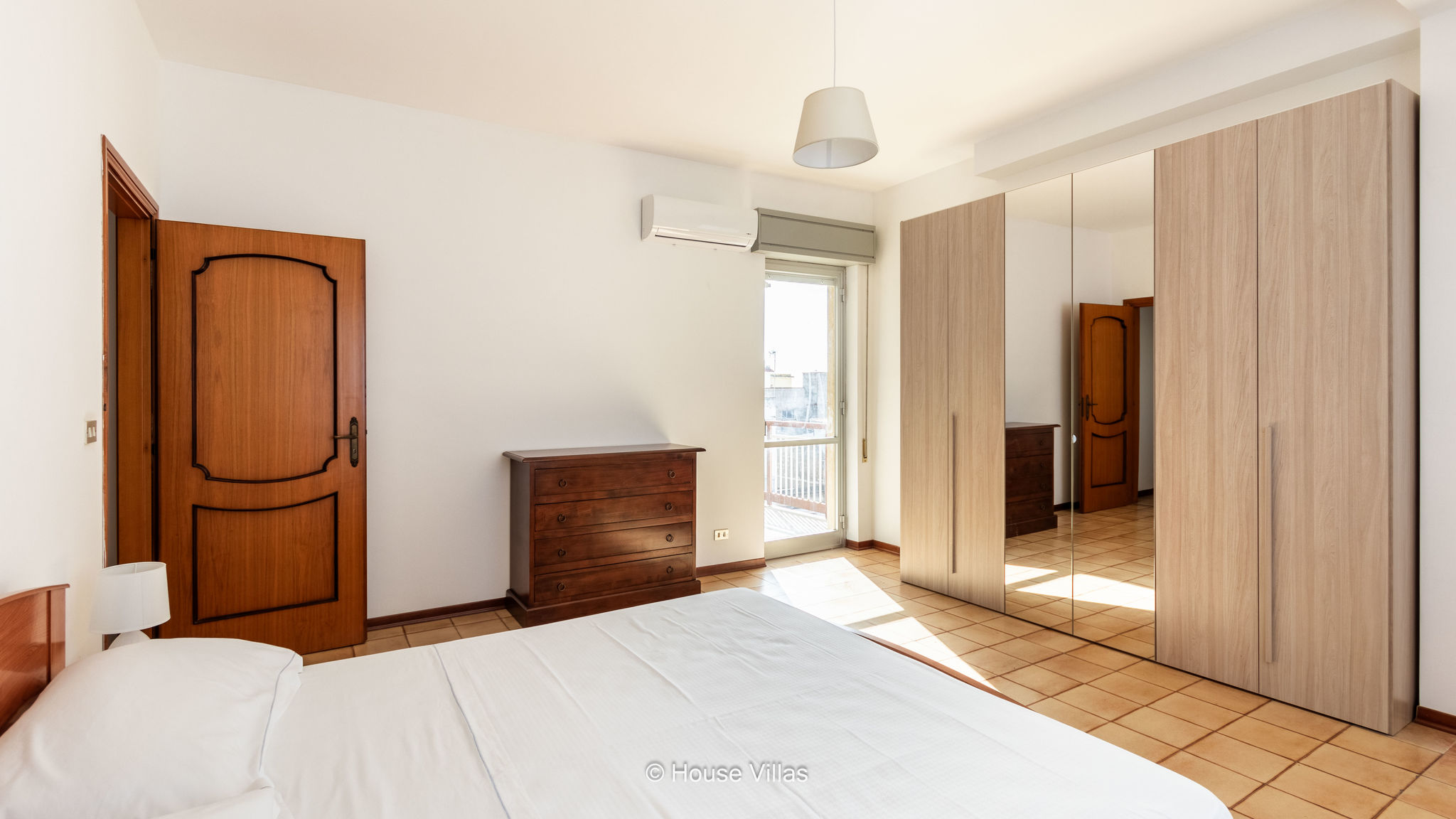 Iris Apartment