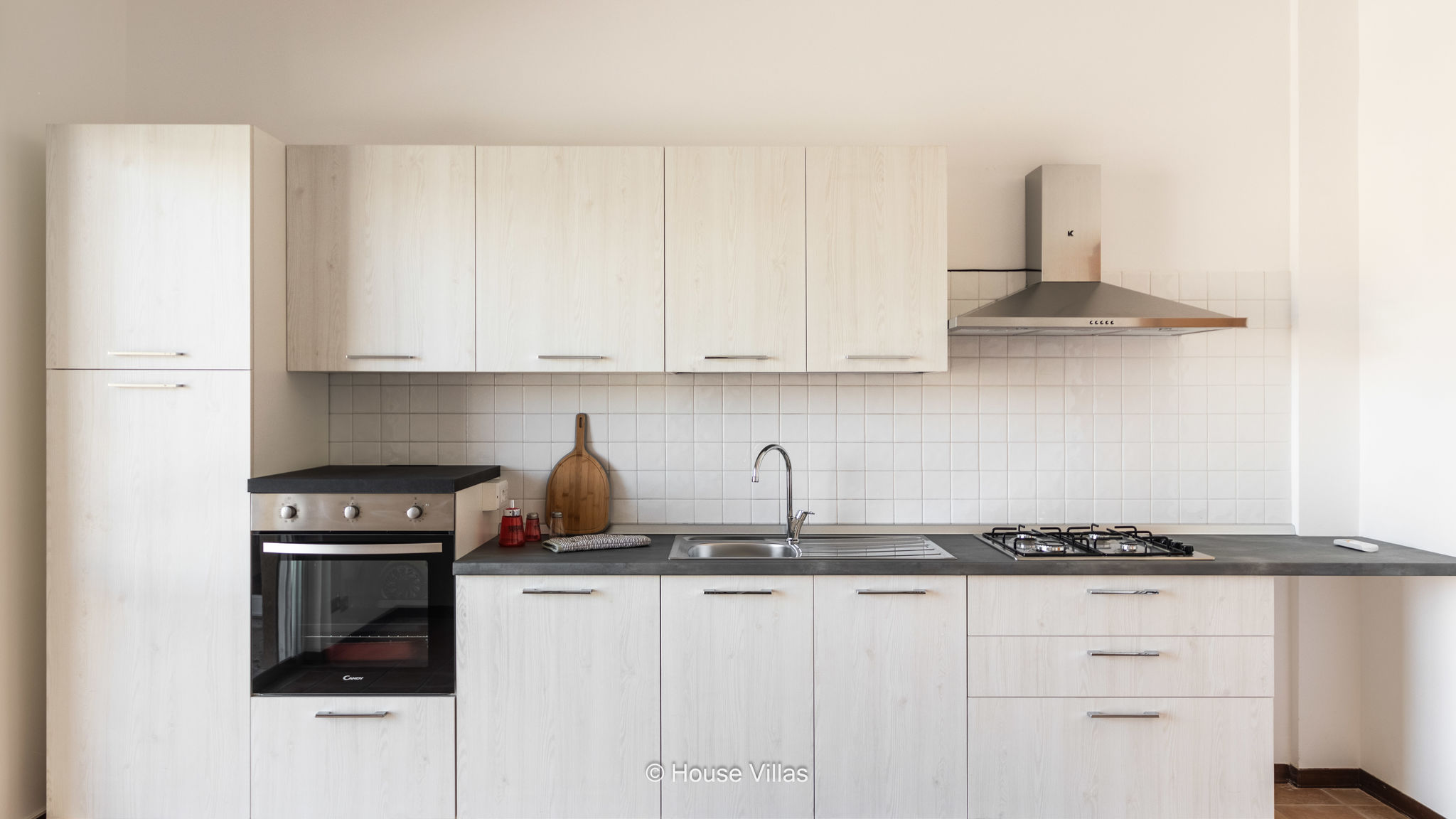 Iris Apartment