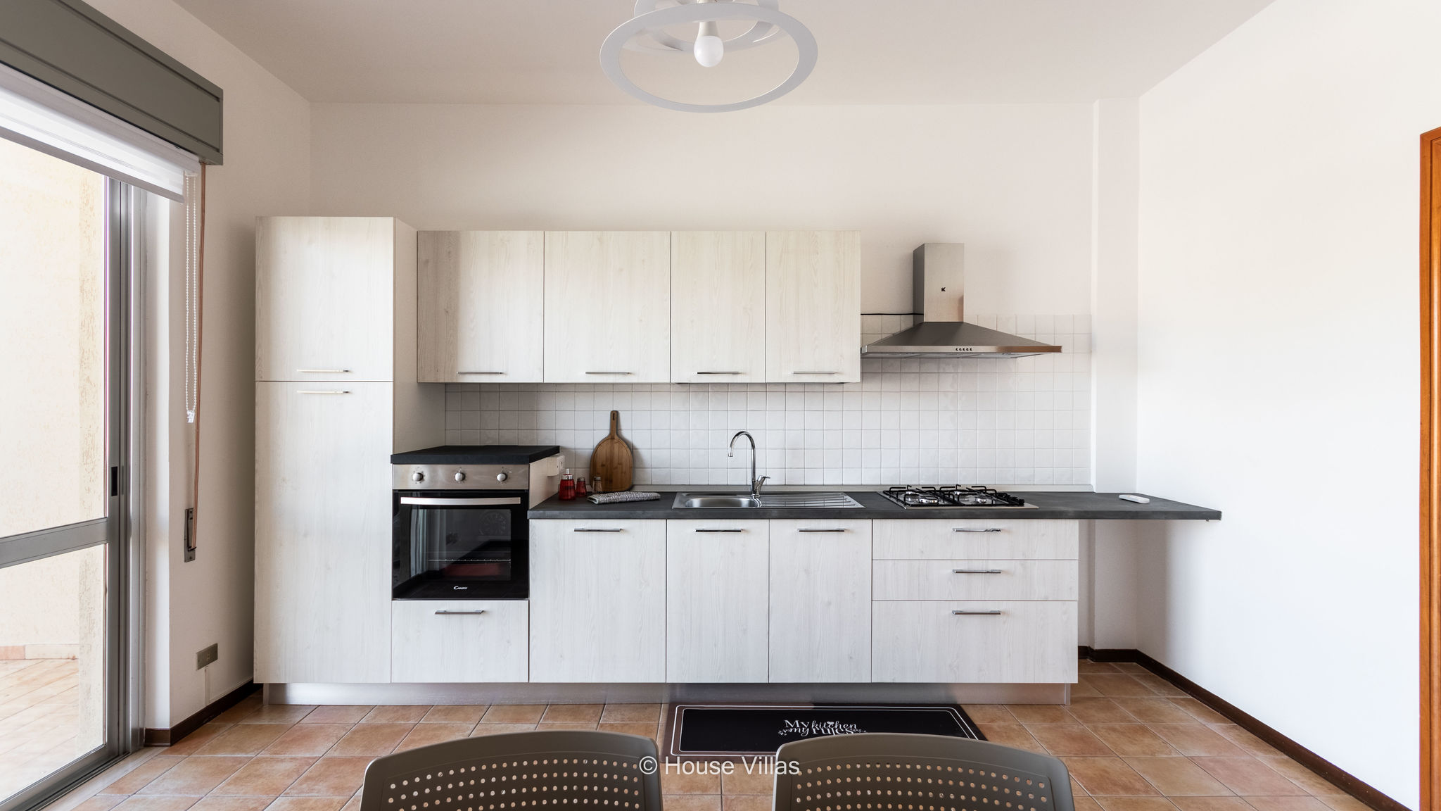 Iris Apartment
