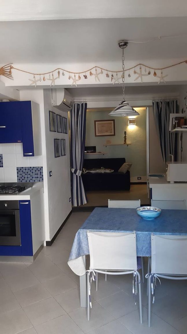 Italianway Monterosso al Mare Pippo Cosy flat Central with A/C near beaches