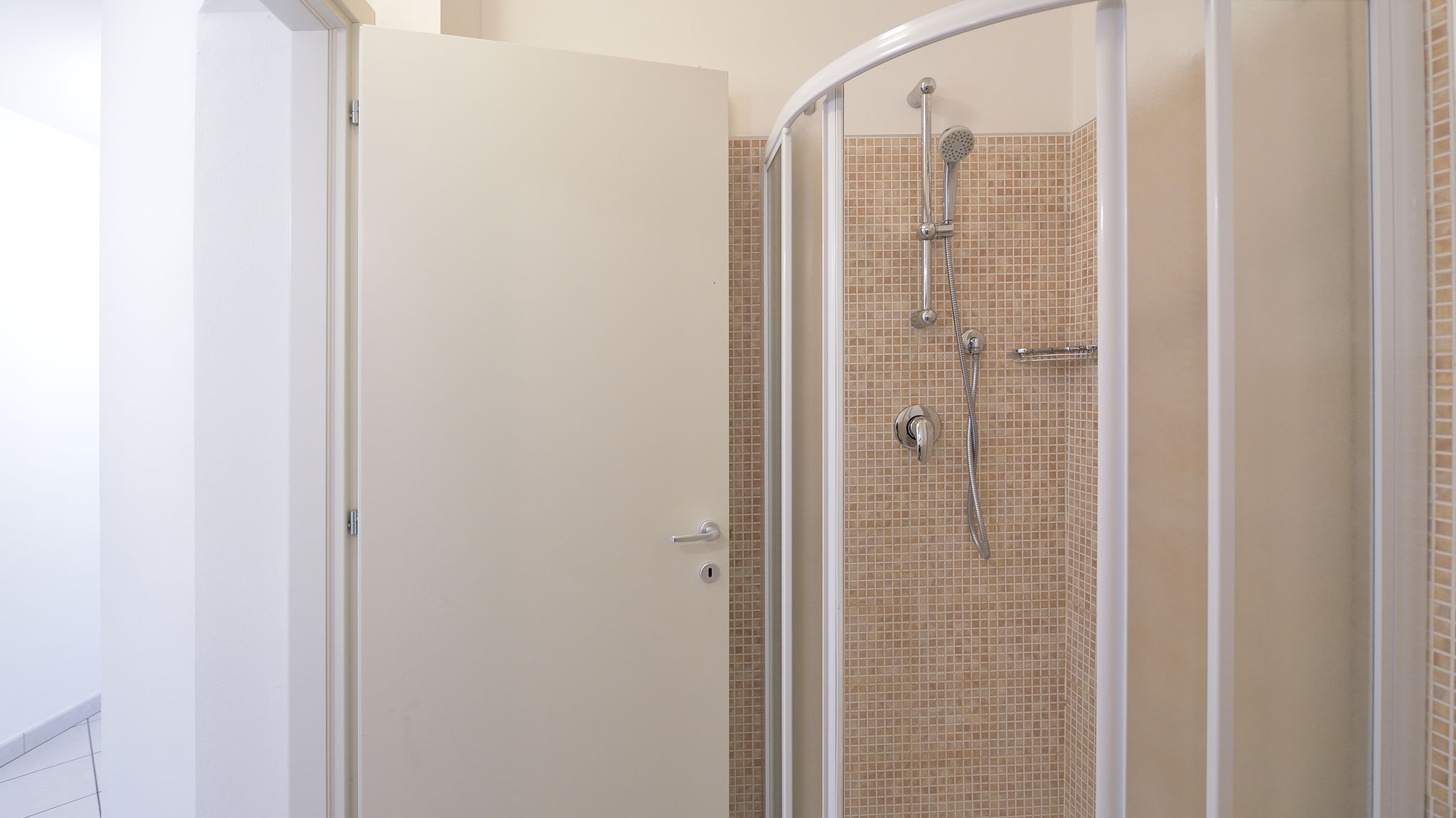 Italianway Cattolica Bilocale con balcone Mina 6