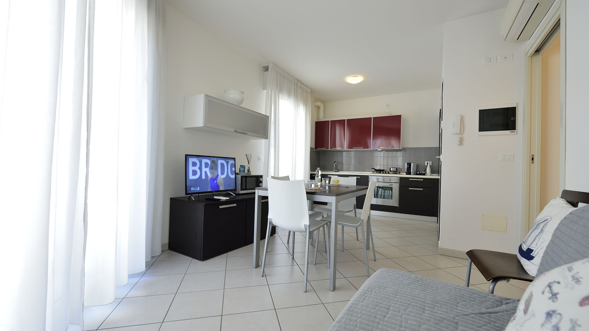 Italianway Cattolica Bilocale con balcone Mina 6