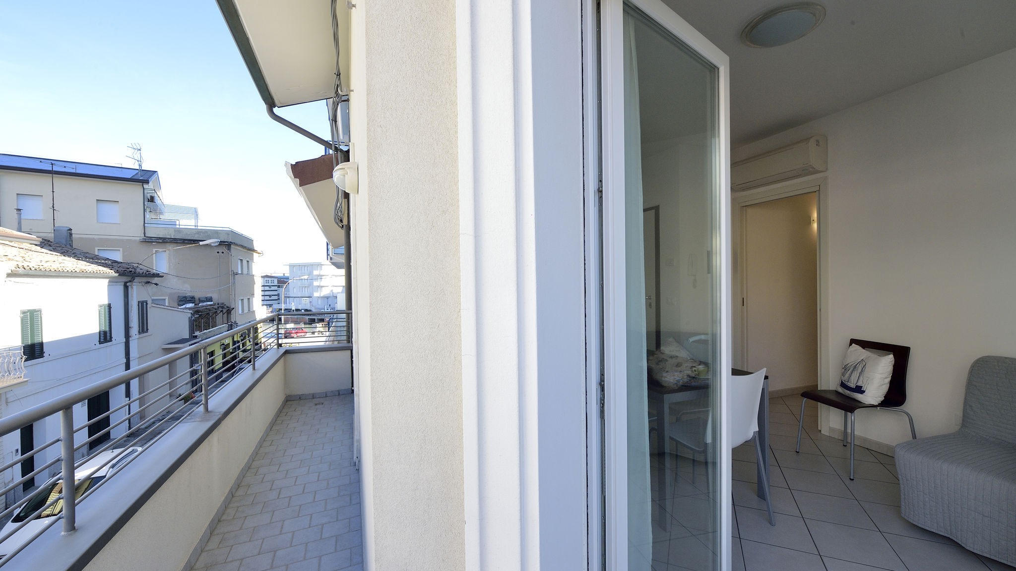 Italianway Cattolica Bilocale con balcone Mina 6