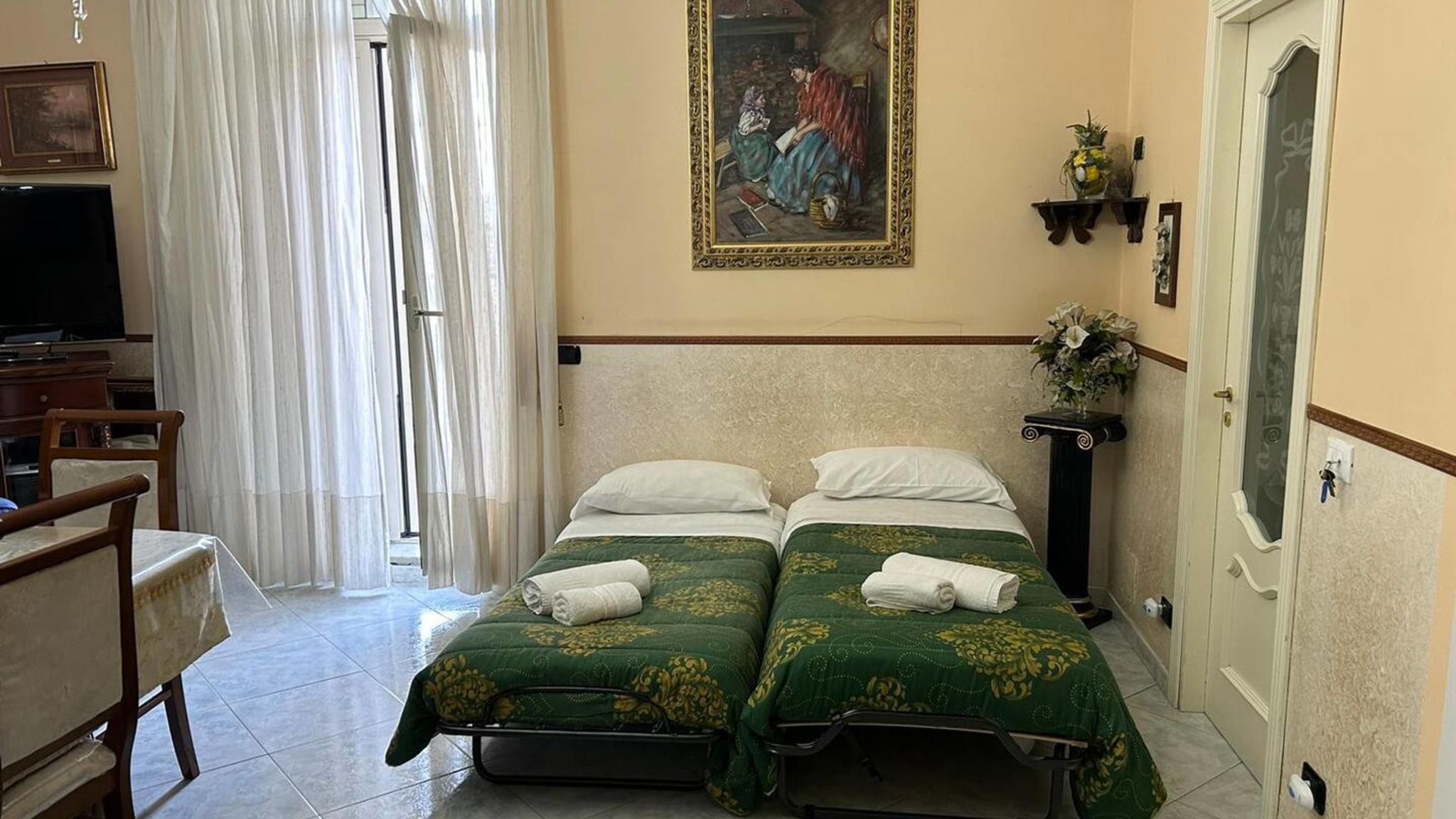 Napoleon House In Principe Umberto Square