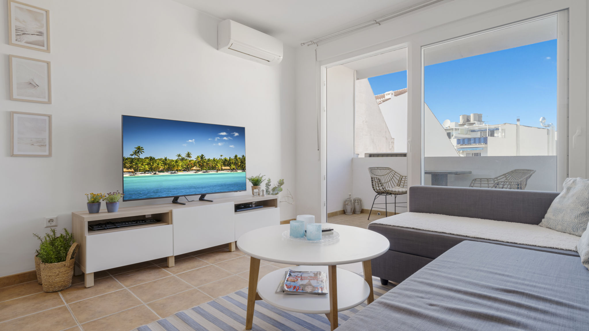Costarentals Fuengirola City center apartment at Fuengirola beach by Costarentals - Ref 94