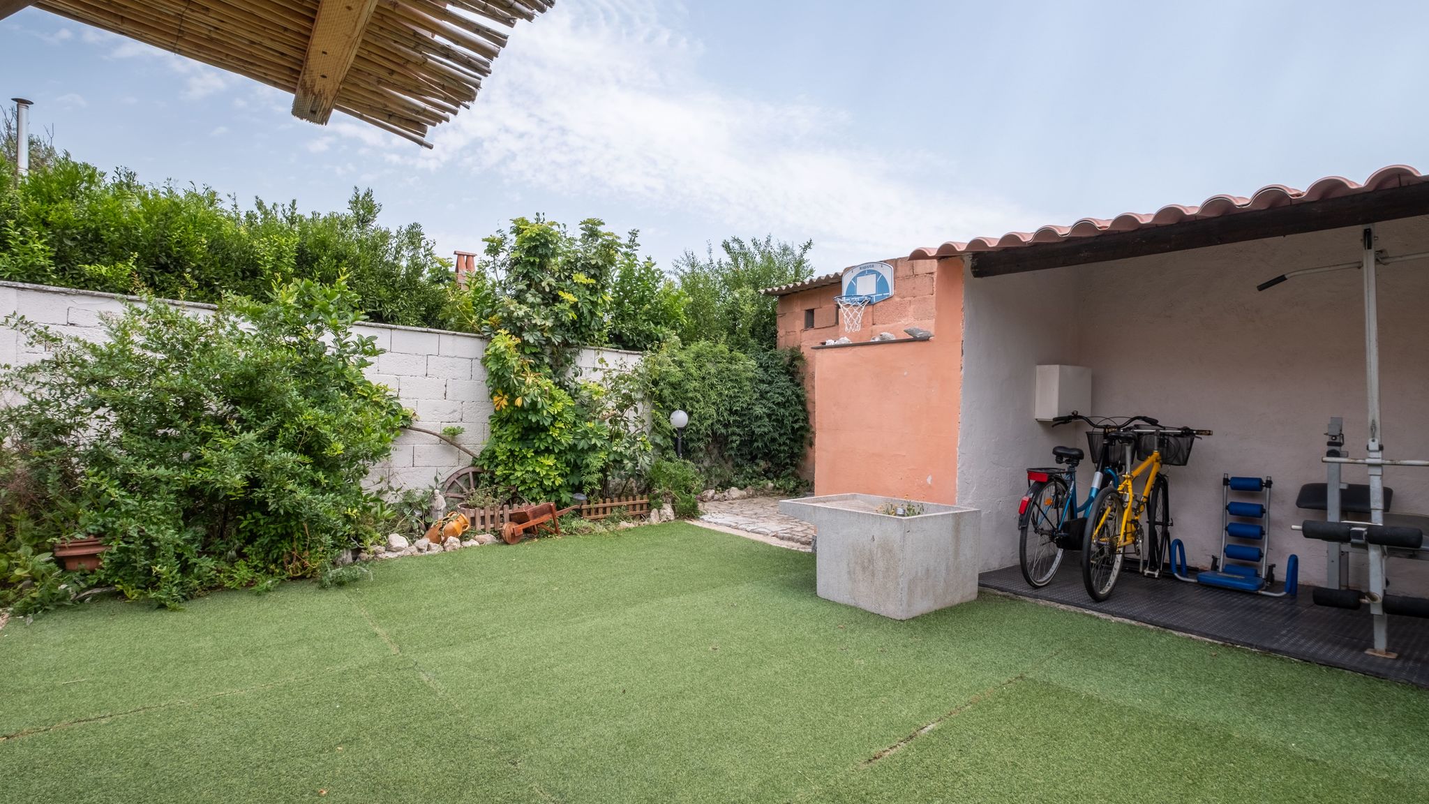 Italianway Riola Sardo Villa Vintage by Propertize | giardino e palestra