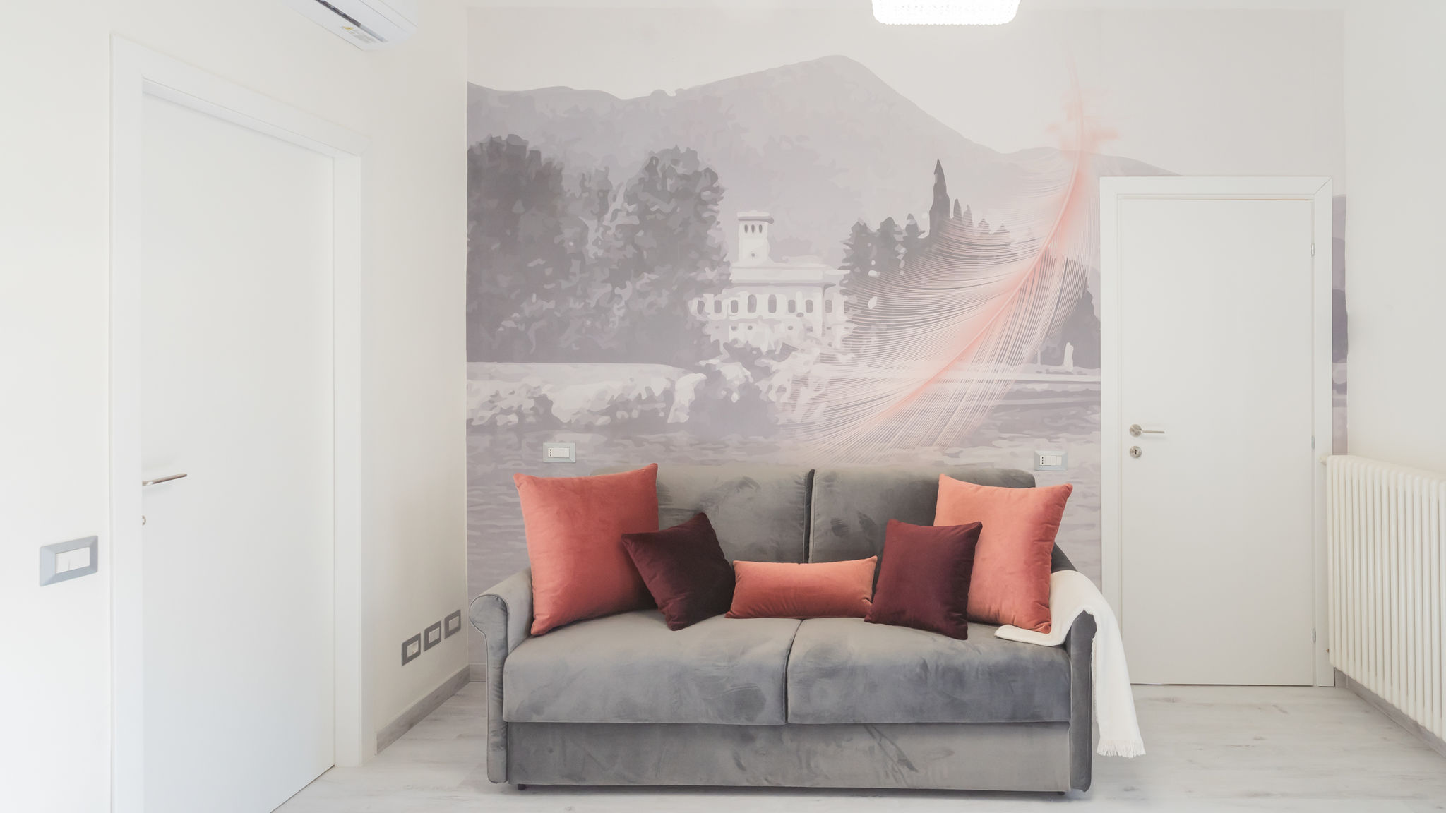 RentAllComo Cernobbio Cernobbio Grey Suite