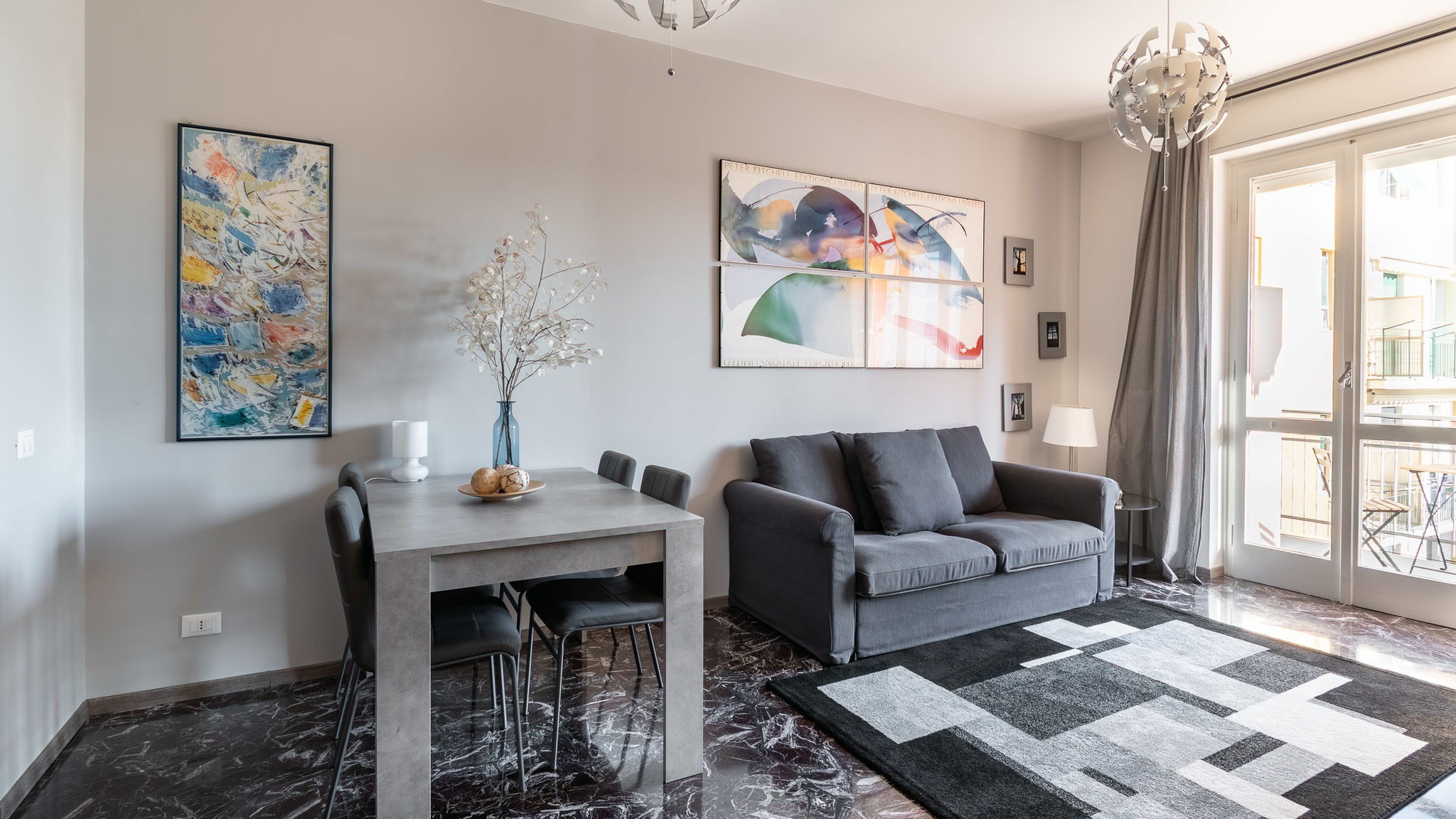 Spacious apartment 4 min to the beach