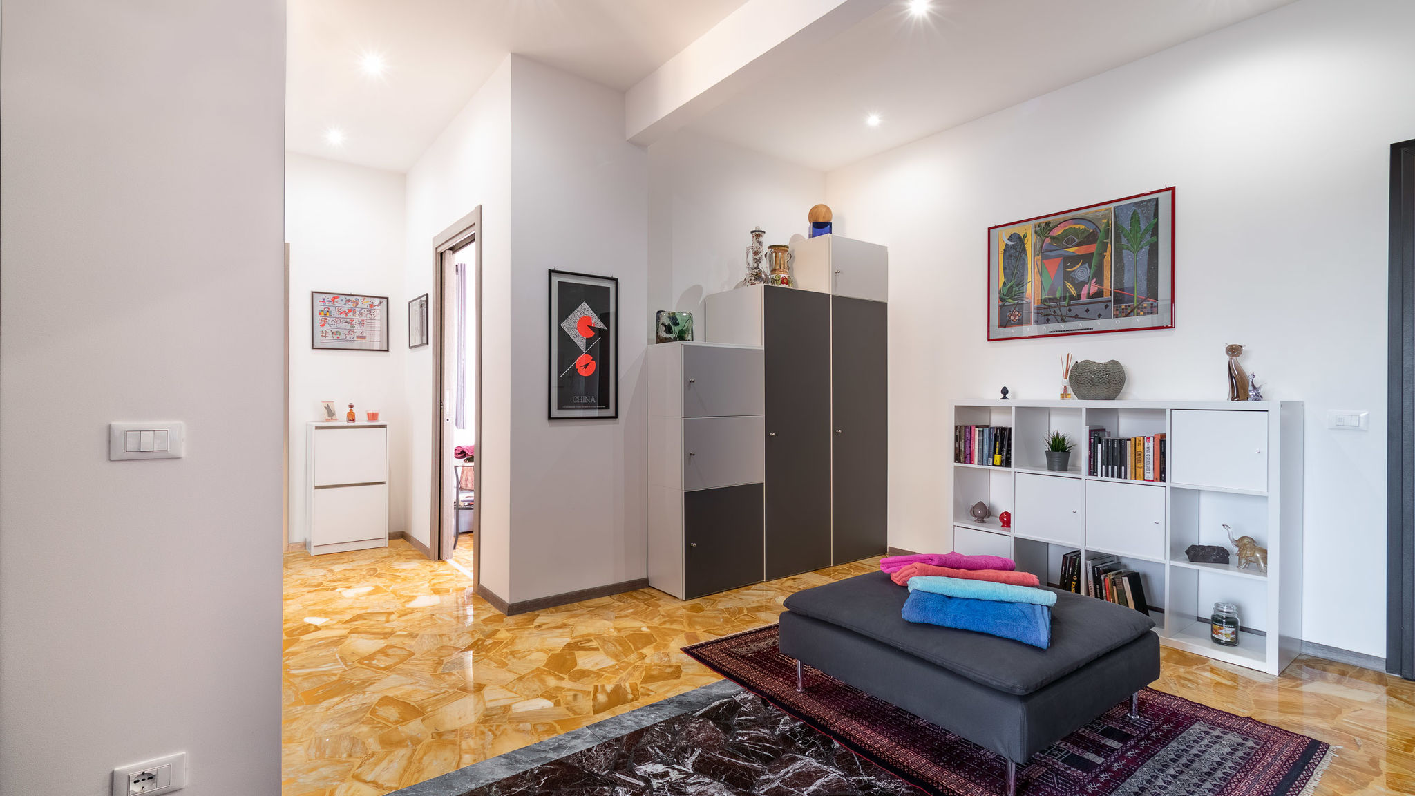 Spacious apartment 4 min to the beach