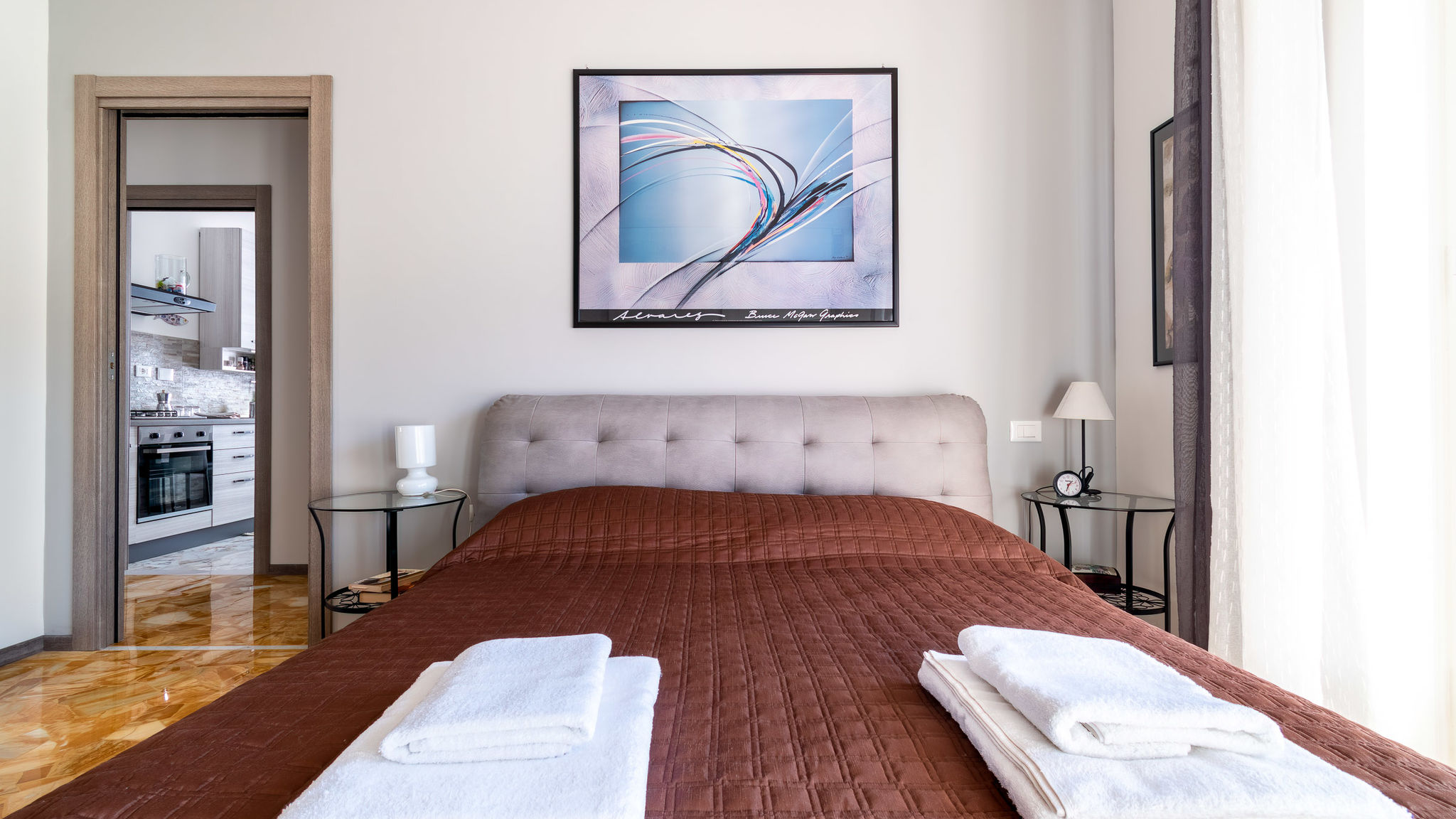 Spacious apartment 4 min to the beach