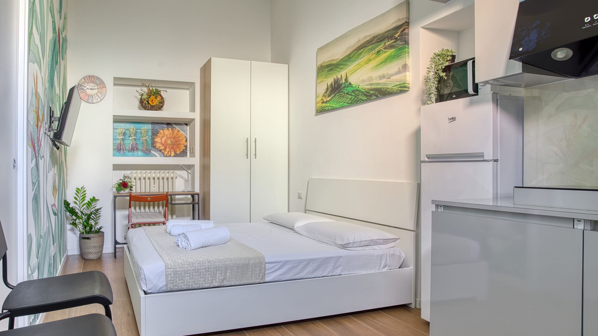 Italianway Milano Rosmini13; Lil Gem in Sempione District