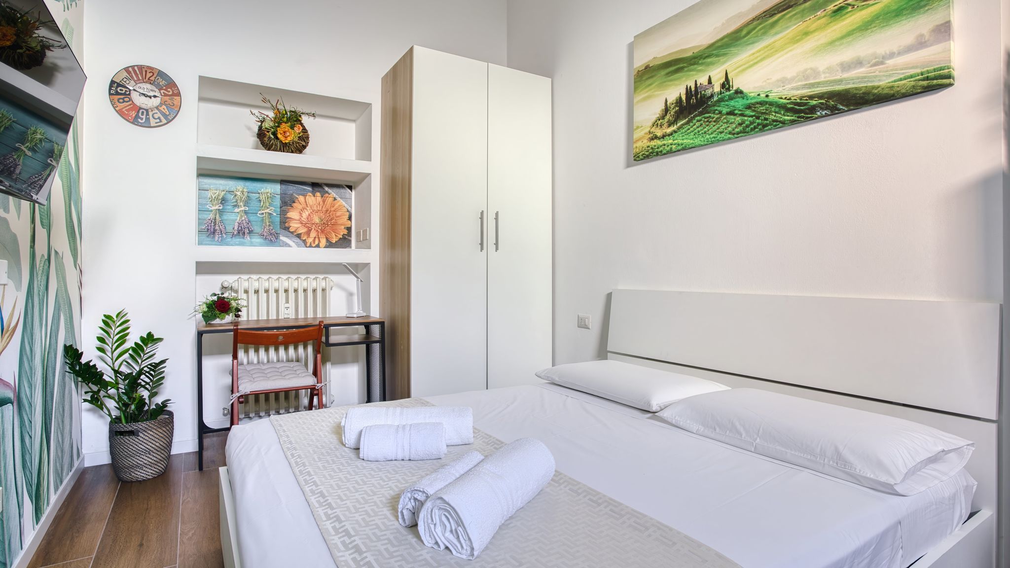 Italianway Milano Rosmini13; Lil Gem in Sempione District