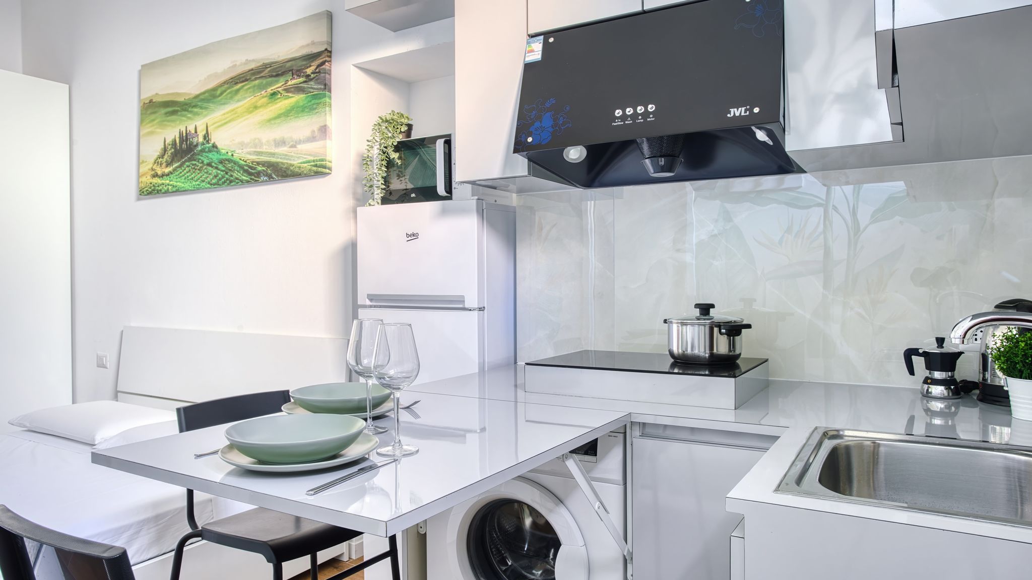 Italianway Milano Rosmini13; Lil Gem in Sempione District