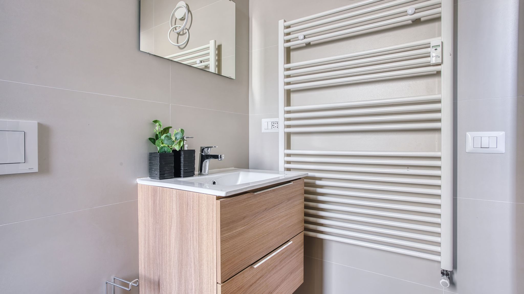 Italianway Milano Rosmini13; Lil Gem in Sempione District