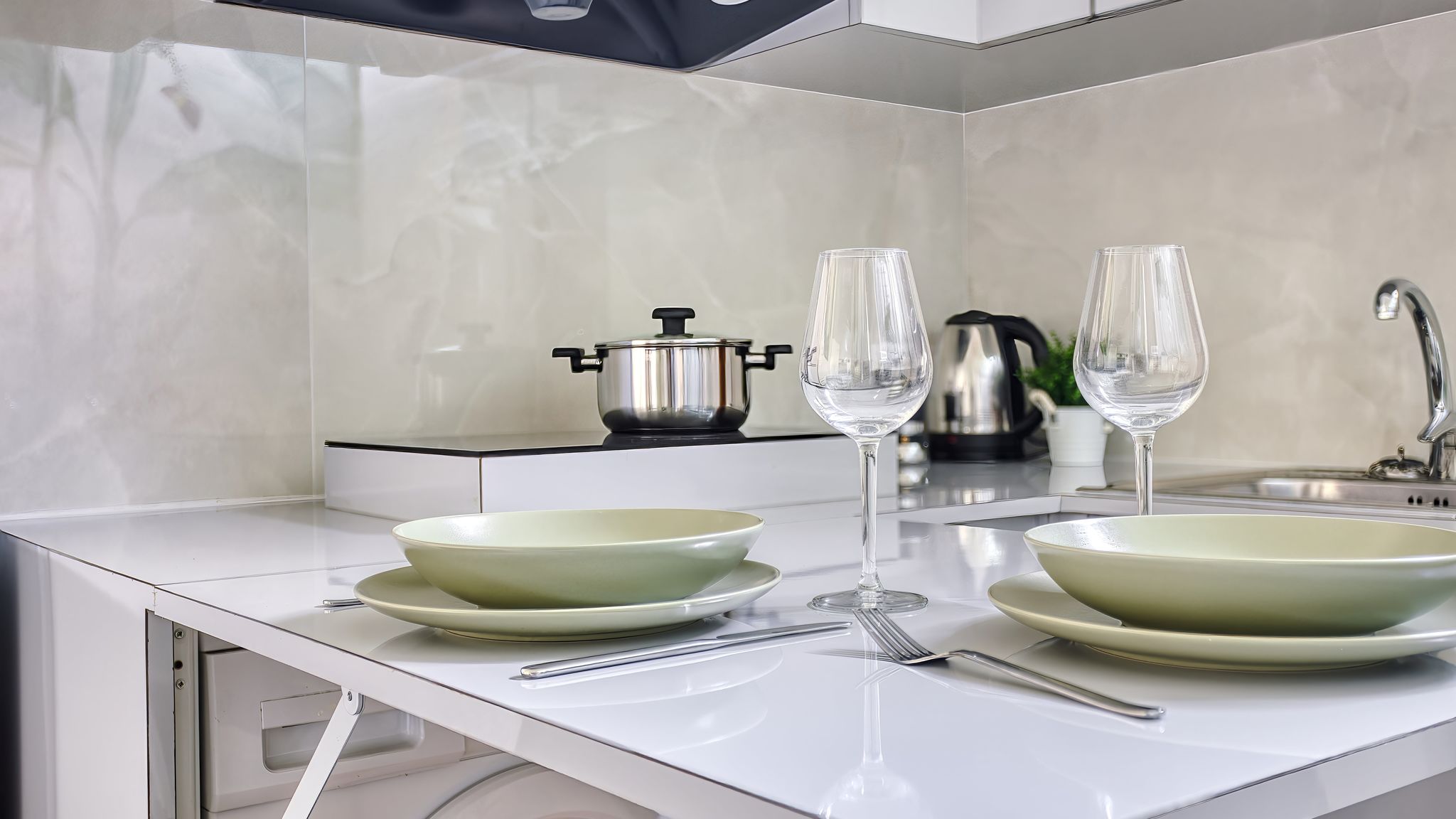 Italianway Milano Rosmini13; Lil Gem in Sempione District