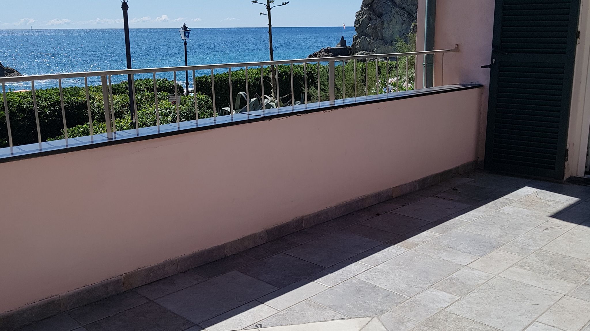 Italianway Monterosso al Mare Wind Rose House - By the BEACH with AC & Parking