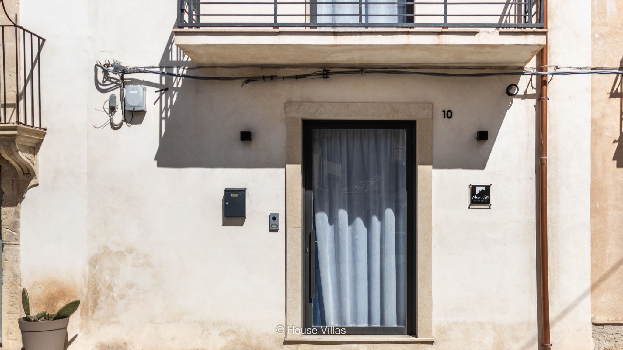  Piano Alto House