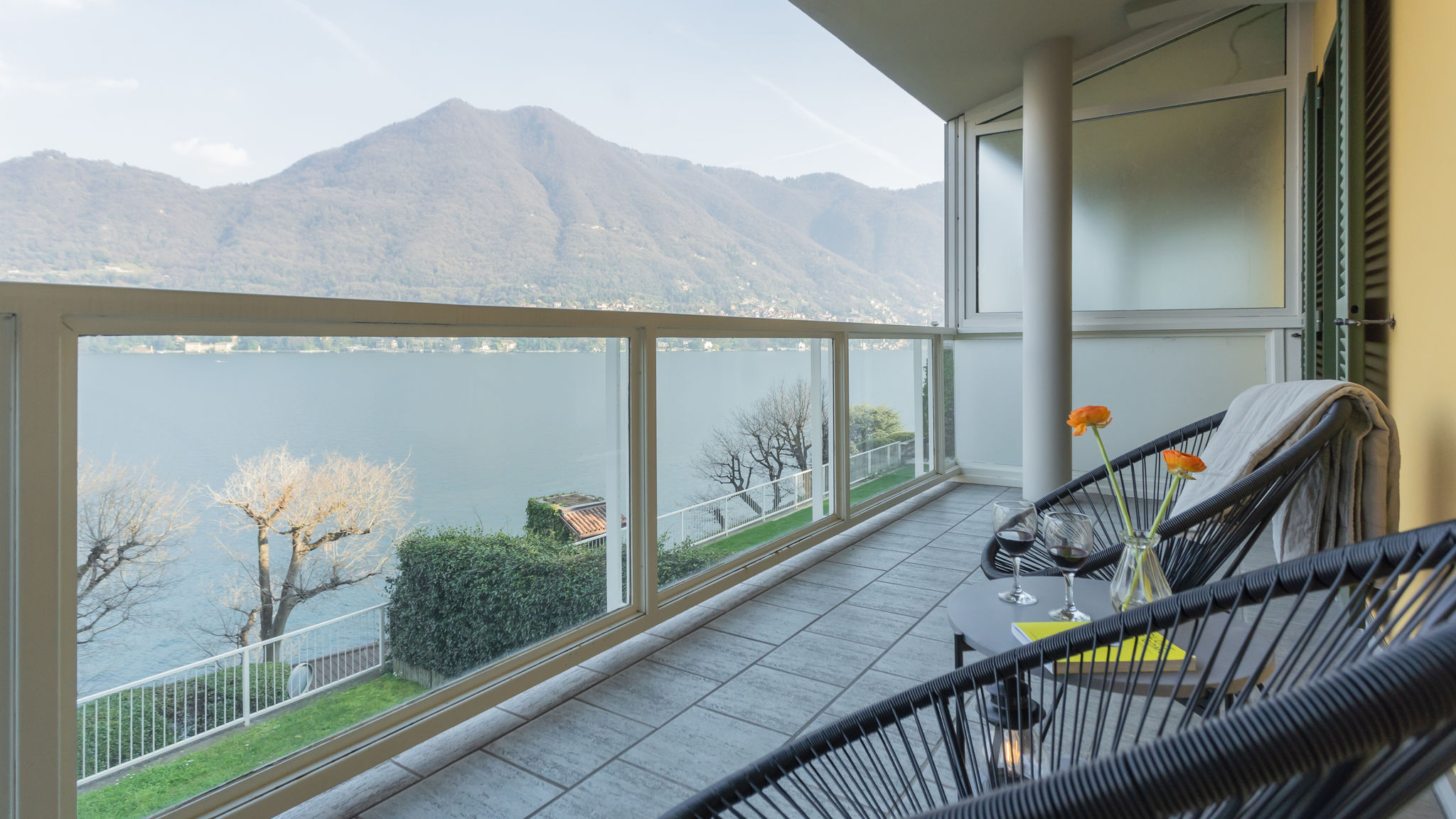 RentAllComo Moltrasio  Besana 9 on the Lake - Private garden & parking