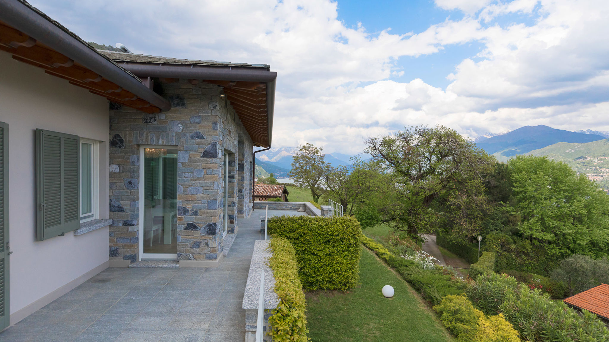 Italianway Griante Villa Miraggio by MyVillaCollection