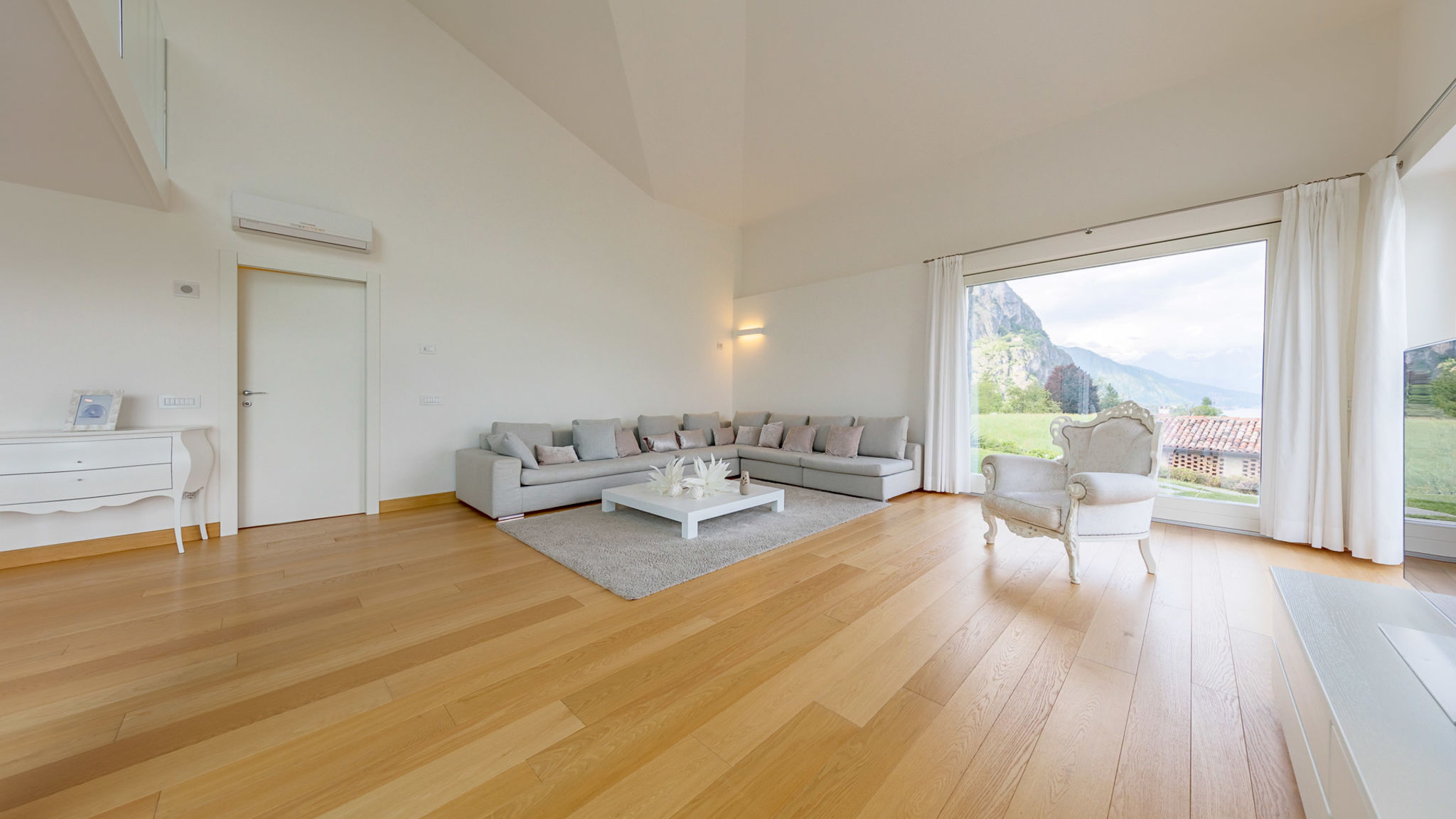 Italianway Griante Villa Miraggio by MyVillaCollection