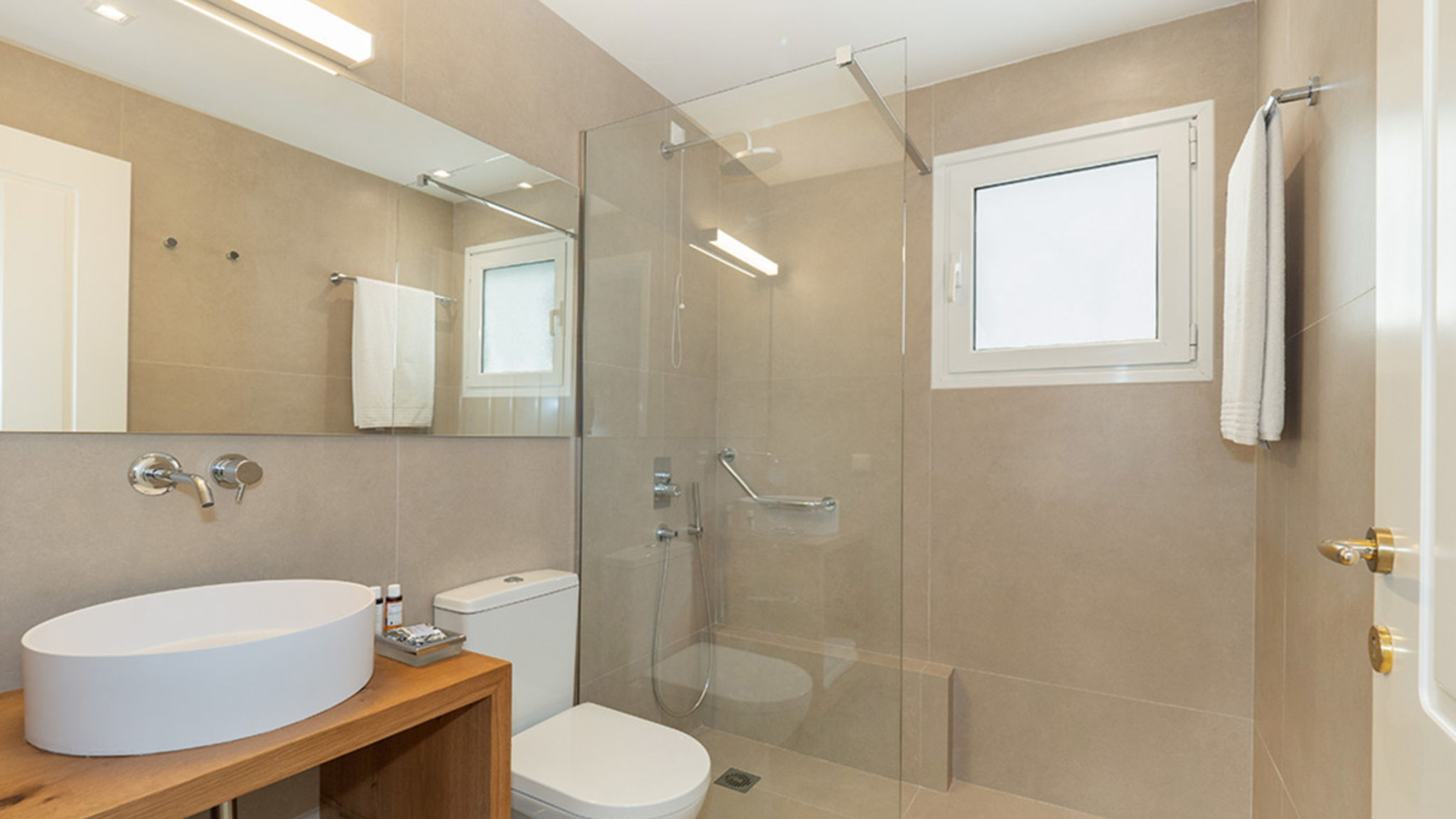Bella Mare Hotel - Classic Junior Suite 104