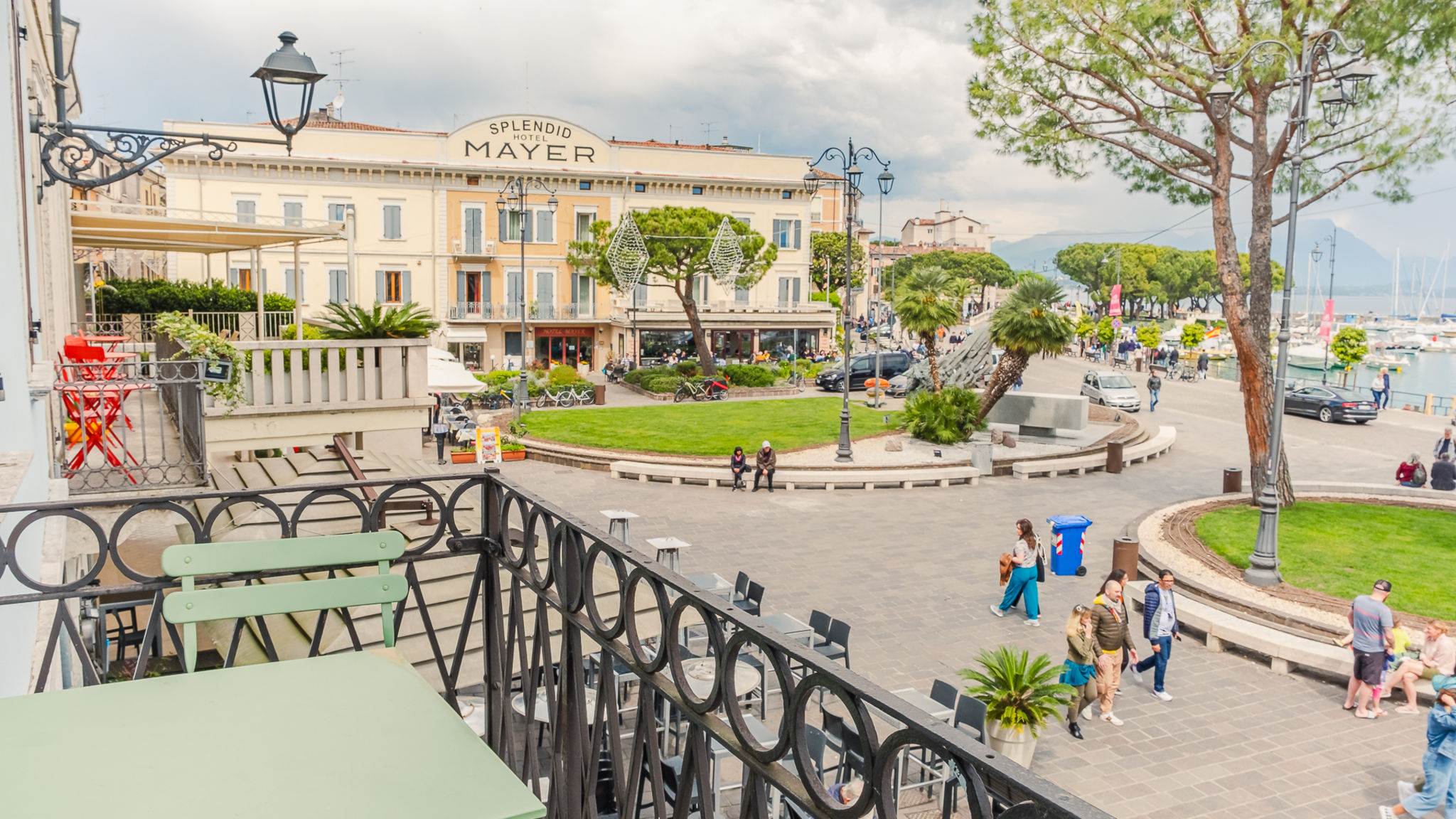 Italianway Desenzano del Garda Romantic Coast View