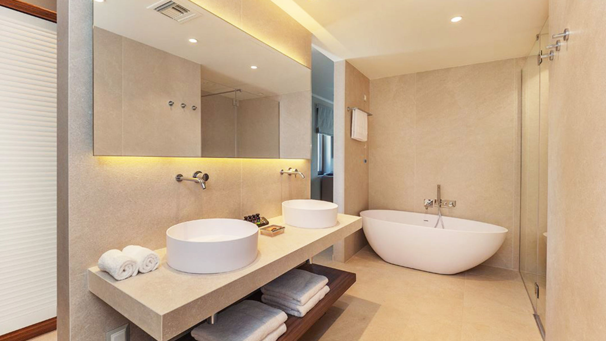 Bella Mare Hotel -Exclusive Junior Suite 402
