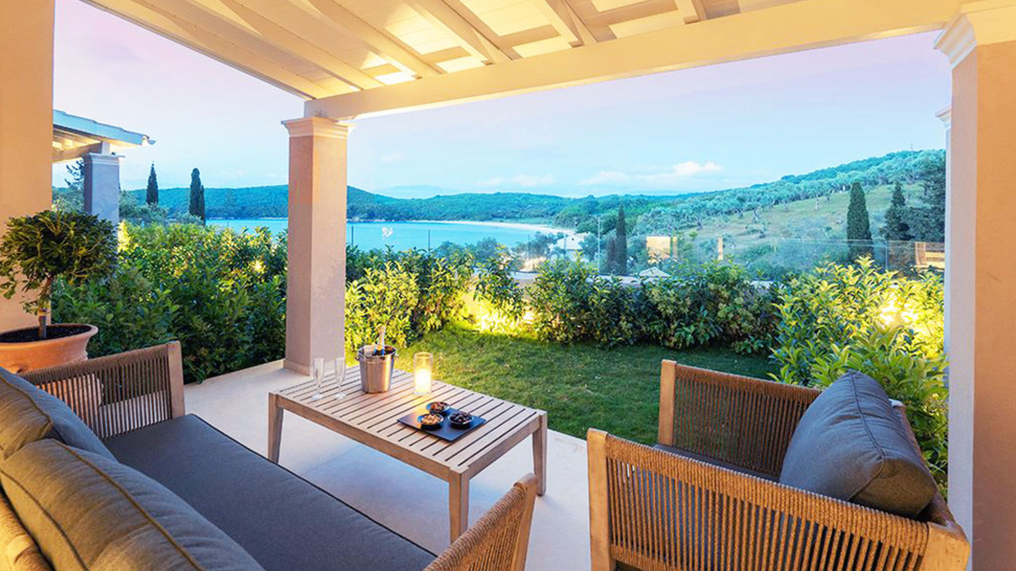 Bella Mare Hotel -Exclusive Junior Suite 402