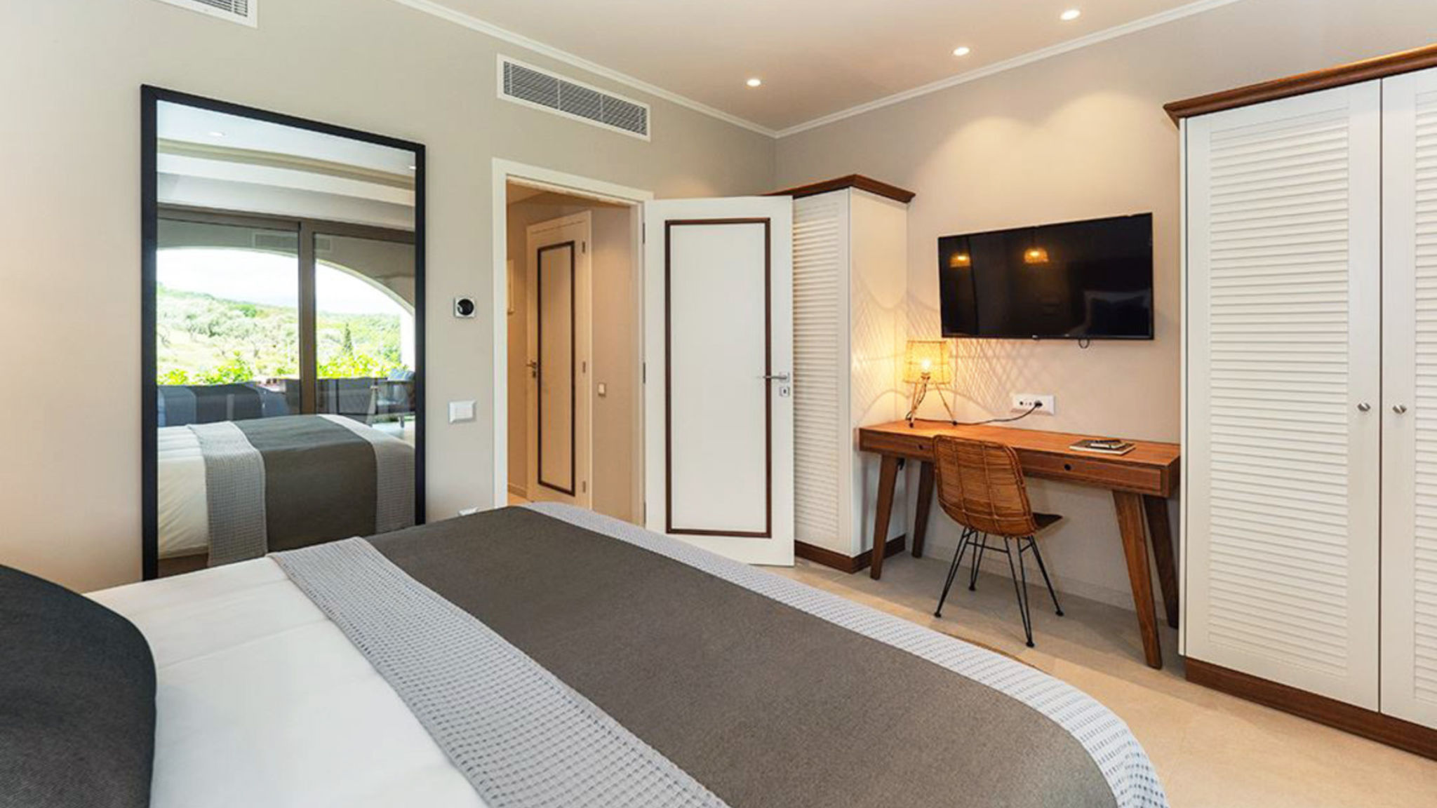 Bella Mare Hotel - Exclusive Family Suite 404