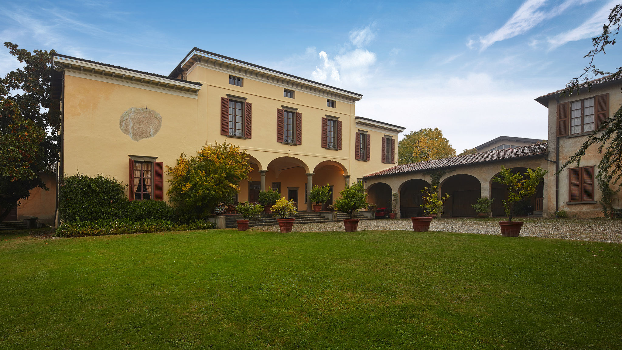 Italianway Erbusco Palazzo Dei Laghi by Elite Villas