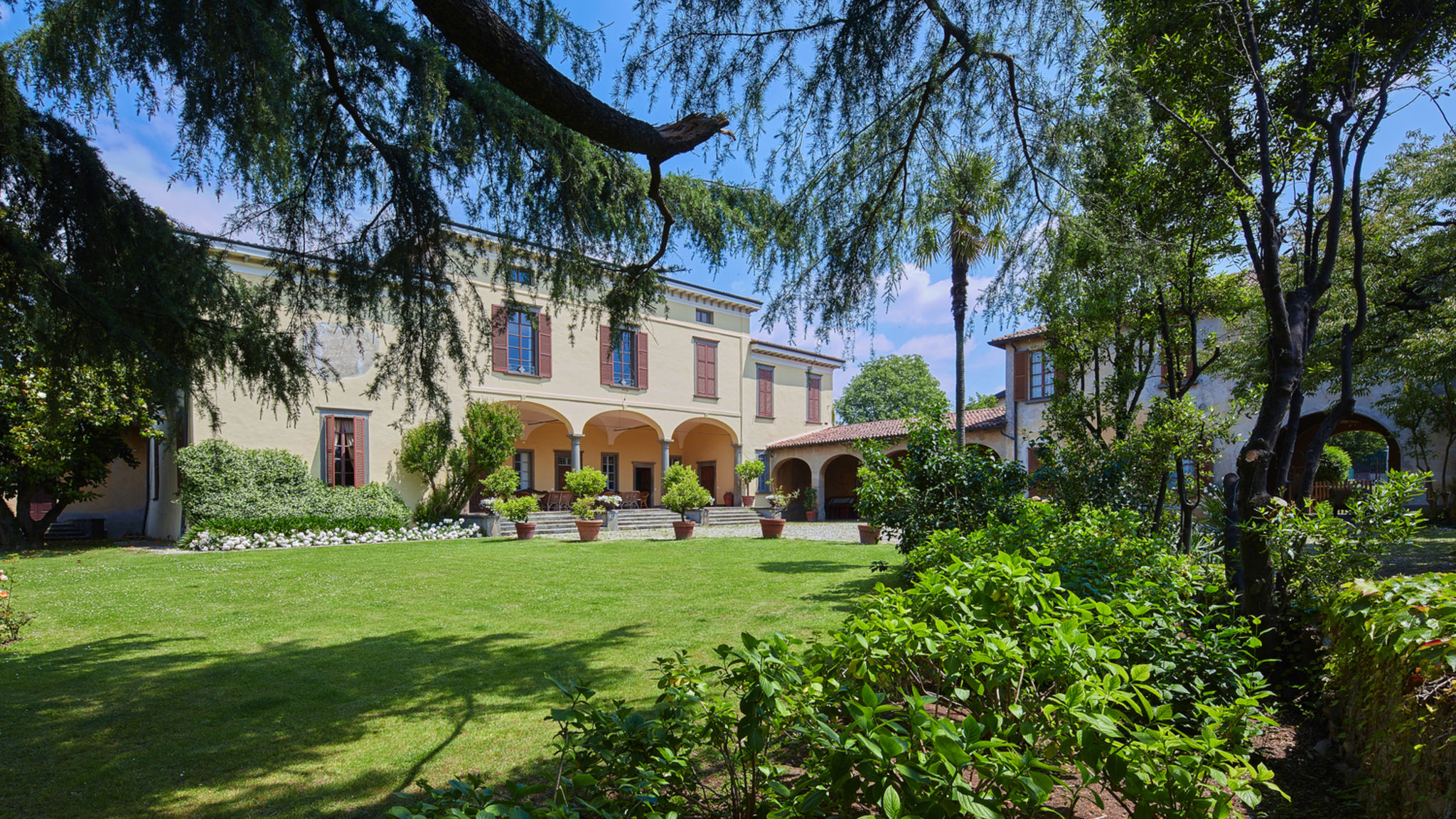 Italianway Erbusco Palazzo Dei Laghi by Elite Villas