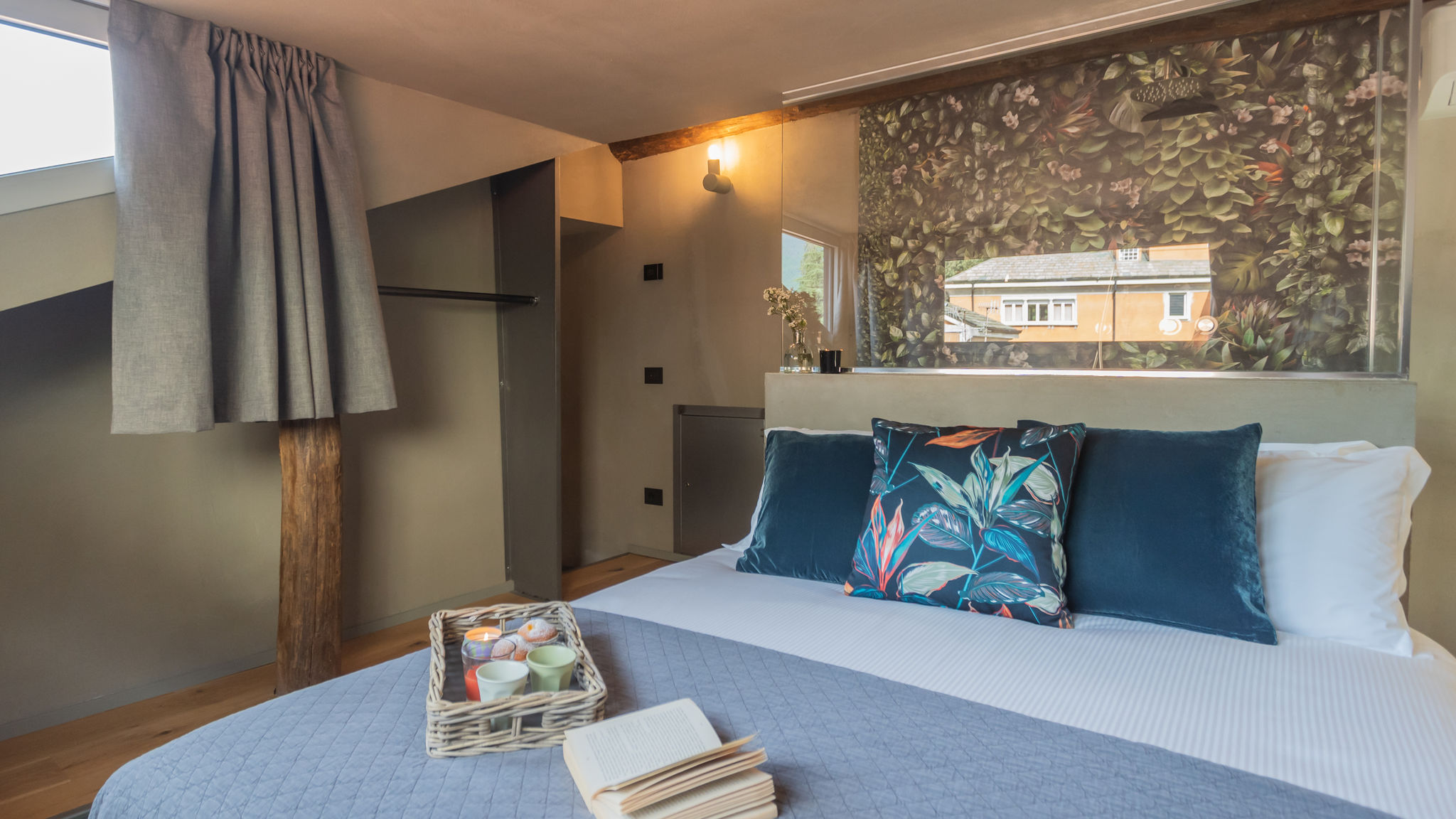 Italianway Carate Urio Urio's Castle Suites