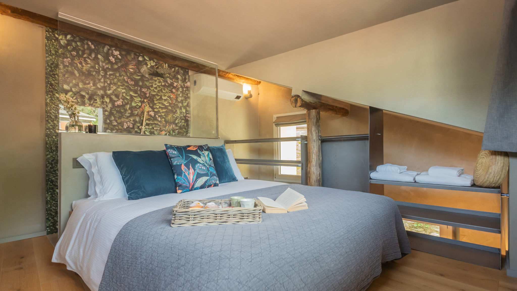 Italianway Carate Urio Urio's Castle Suites