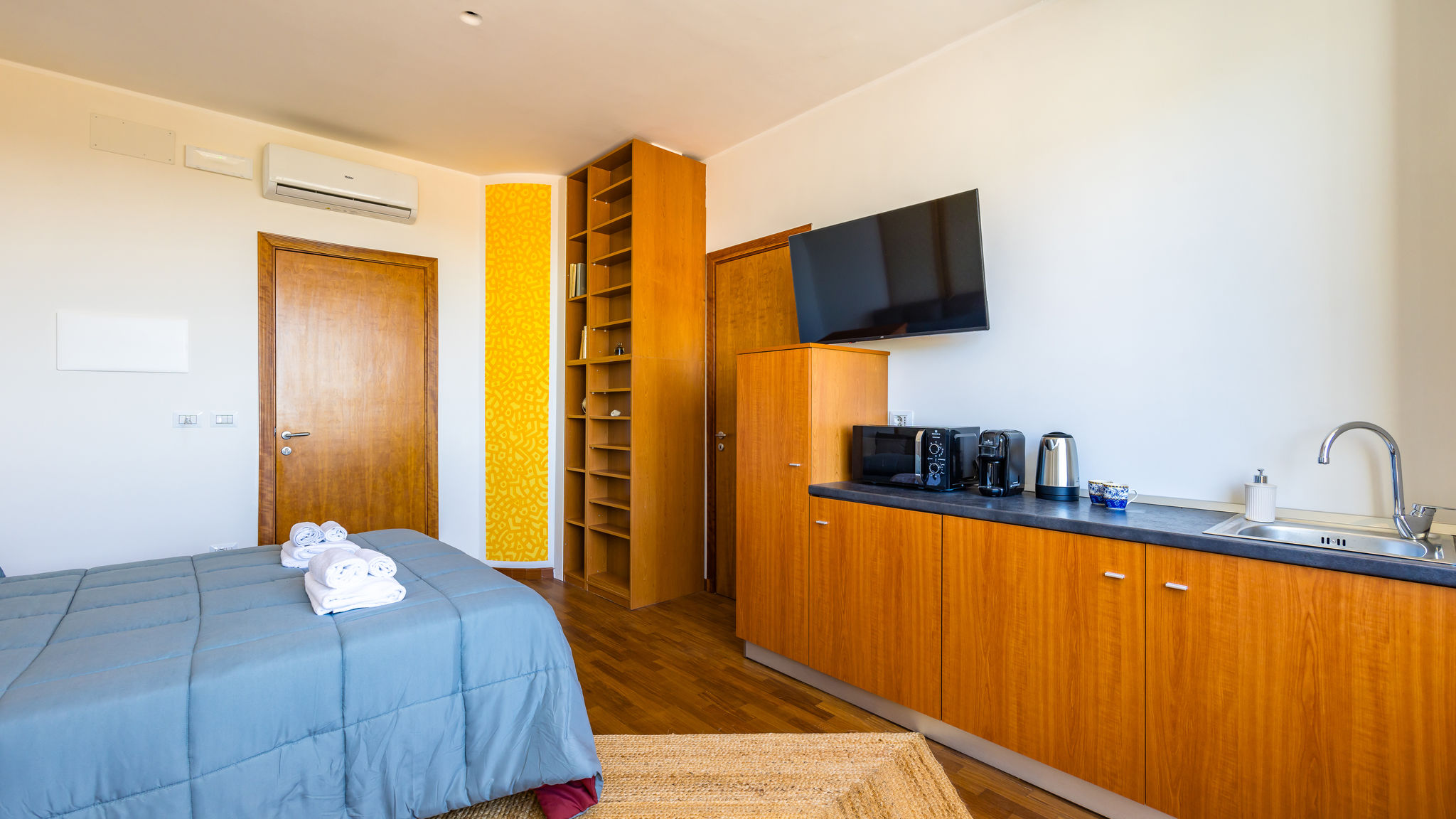 Napoliapartments.it (per Apt commercializzati) Napoli Chiave di Fuga - Tripla Superior - Camera 2