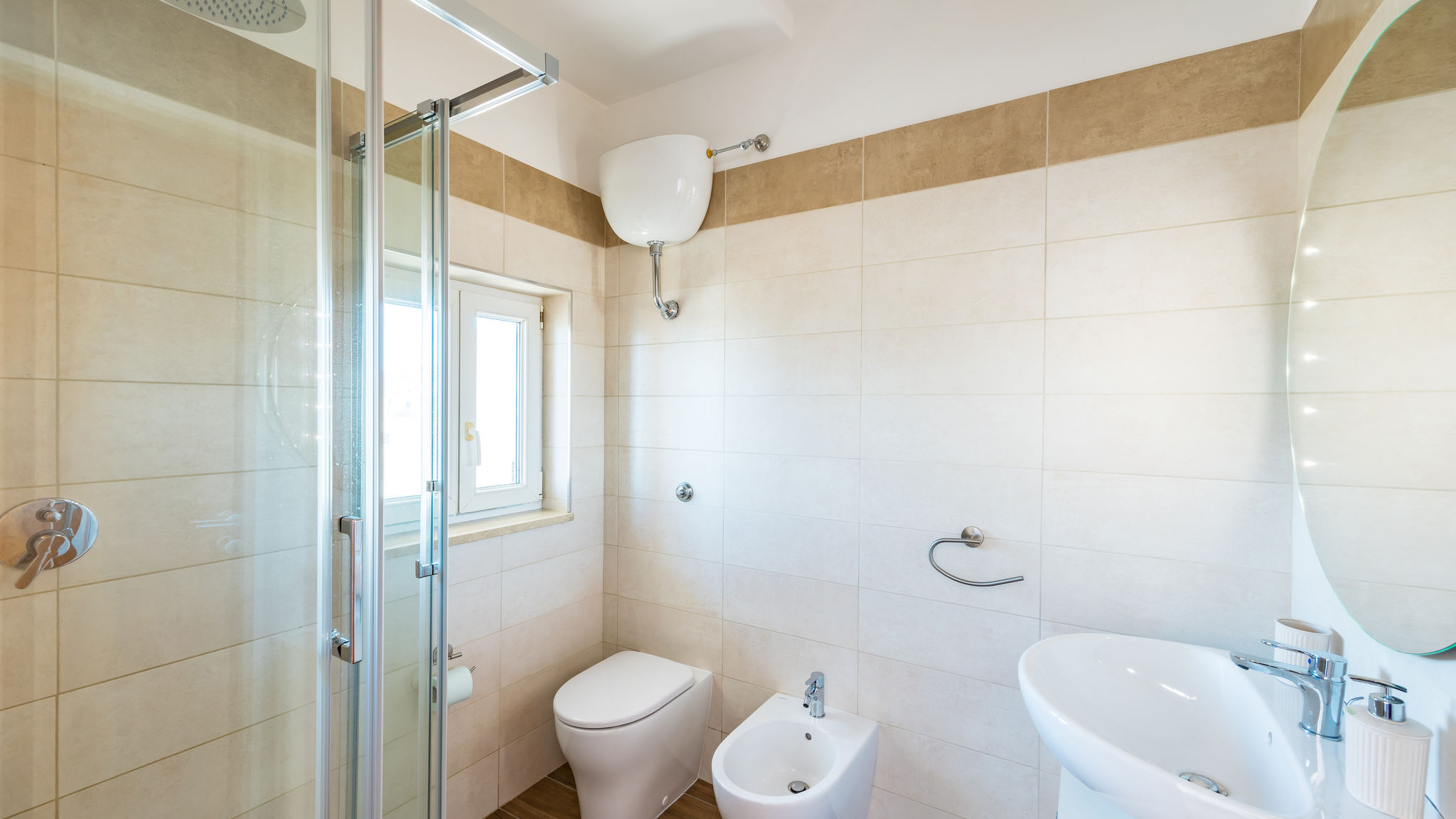 Napoliapartments.it (per Apt commercializzati) Napoli Chiave di Fuga - Doppia Superior -  Camera 4